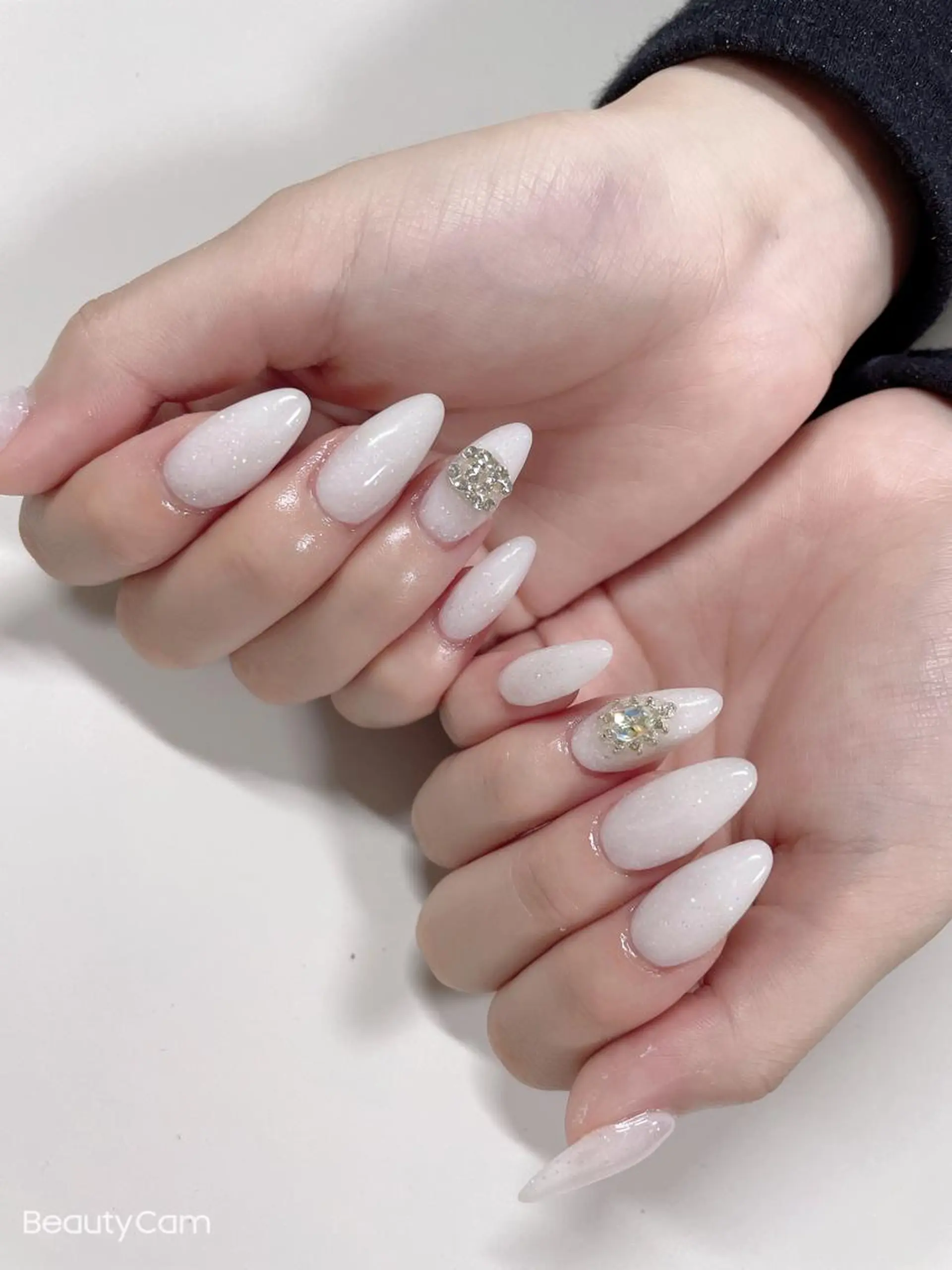 ミディアム ネイル ハンドネイル 《LB》ラブリエ Nail&eyeのマツエク・マツパデザイン