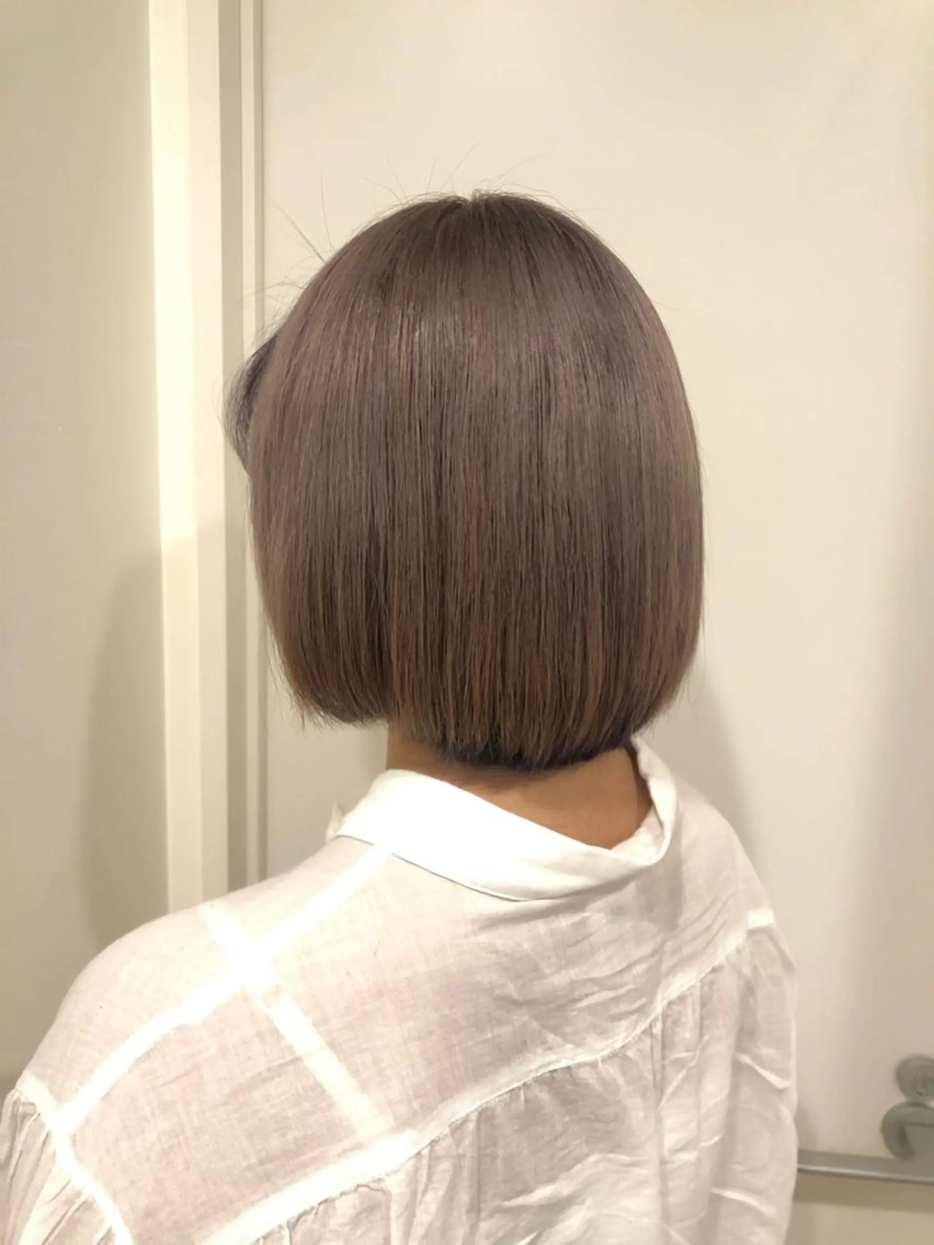 ショート カラー シールエクステ バレイヤージュ ベージュカラー ダブルカラー グラデーションカラー カット ヘアカラー 🧡艶髪ちゅるん髪 🫧🧡YUKI❄️のヘアスタイル