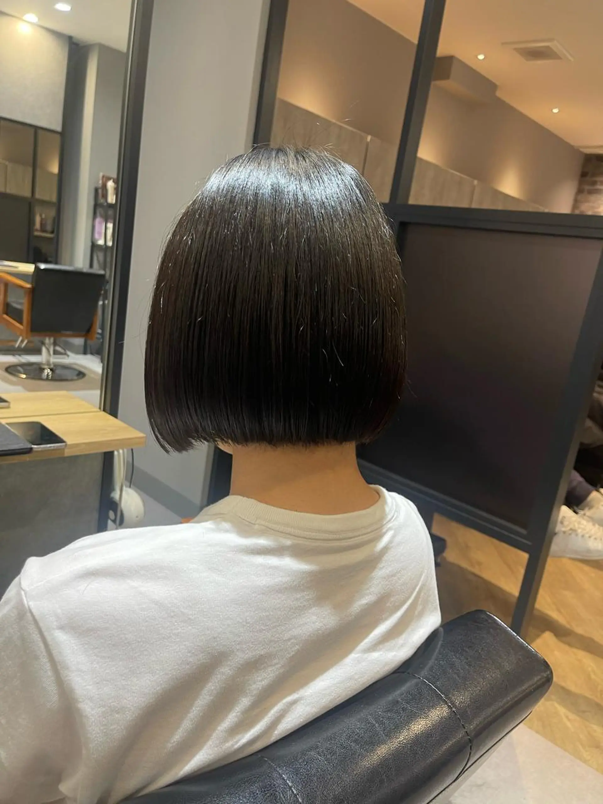 ミディアム カラー カット ショートとレイヤーが 好きな人|三浦翔のヘアスタイル