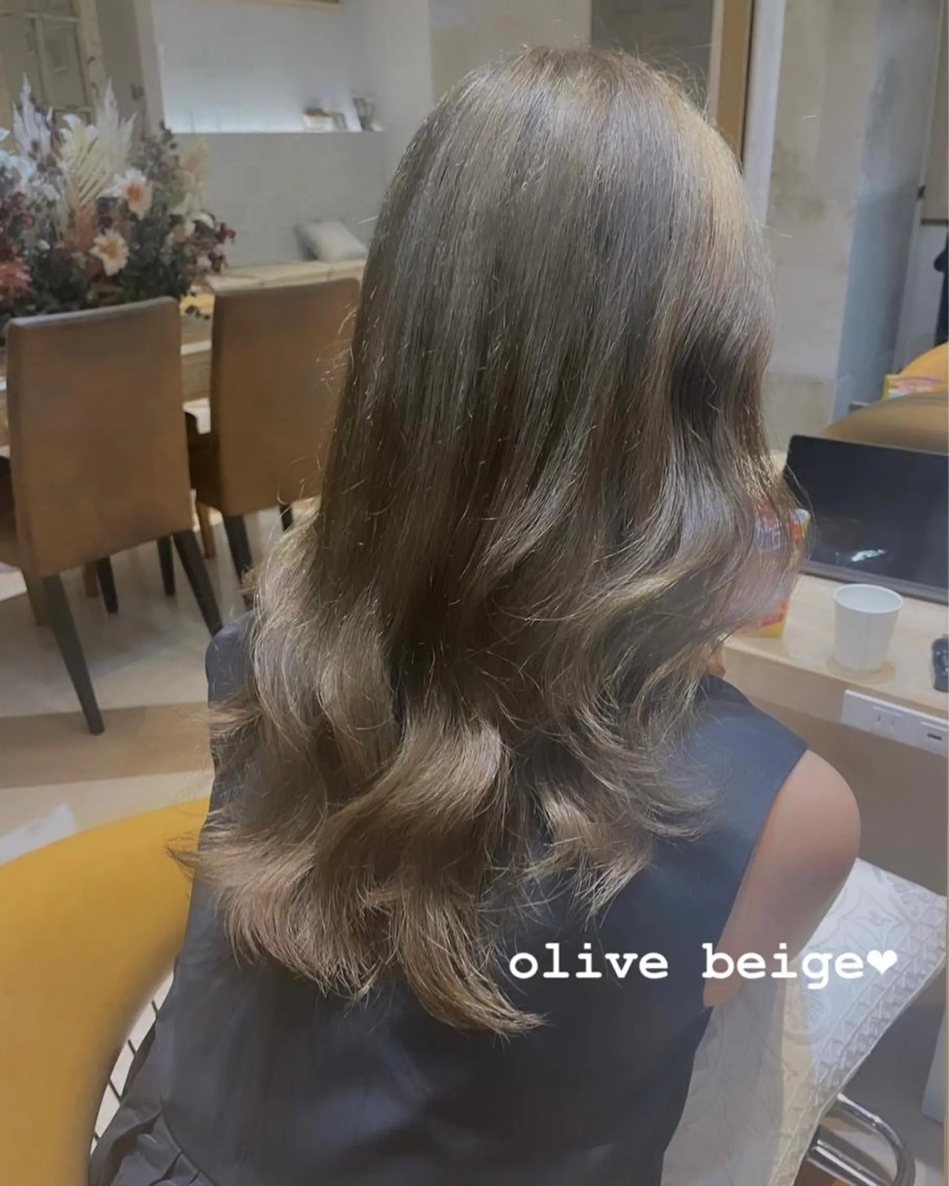 ロング ヘアカラー Kanami/韓国風 /艶カラーのヘアスタイル