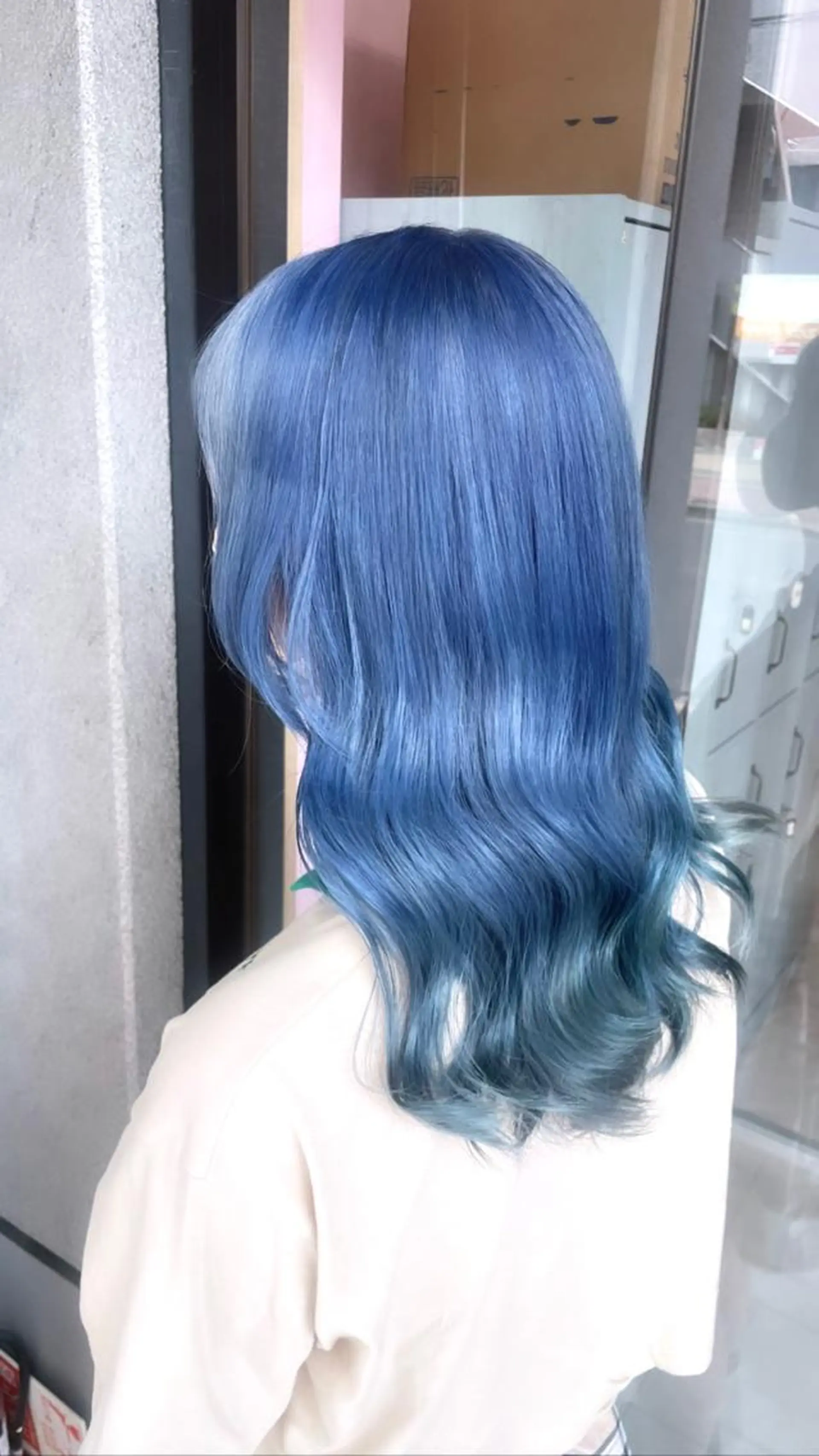 セミロング カラー アッシュ アッシュグレー アッシュグレージュ バレイヤージュ ミストバング ✨色落ちまで可愛い✨ MANATO🎨🌈のヘアスタイル