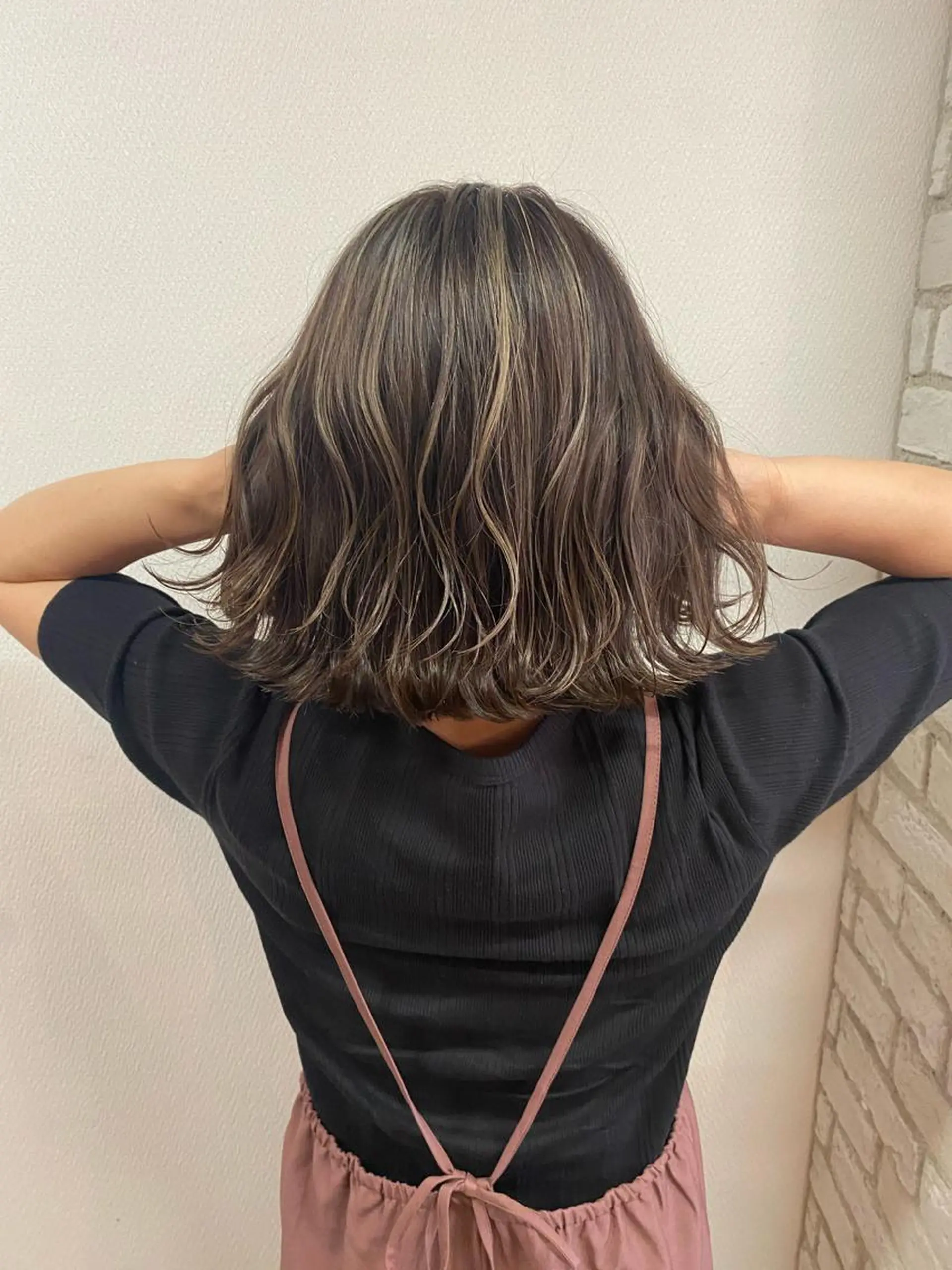 ミディアム 西元 亜由美のヘアスタイル