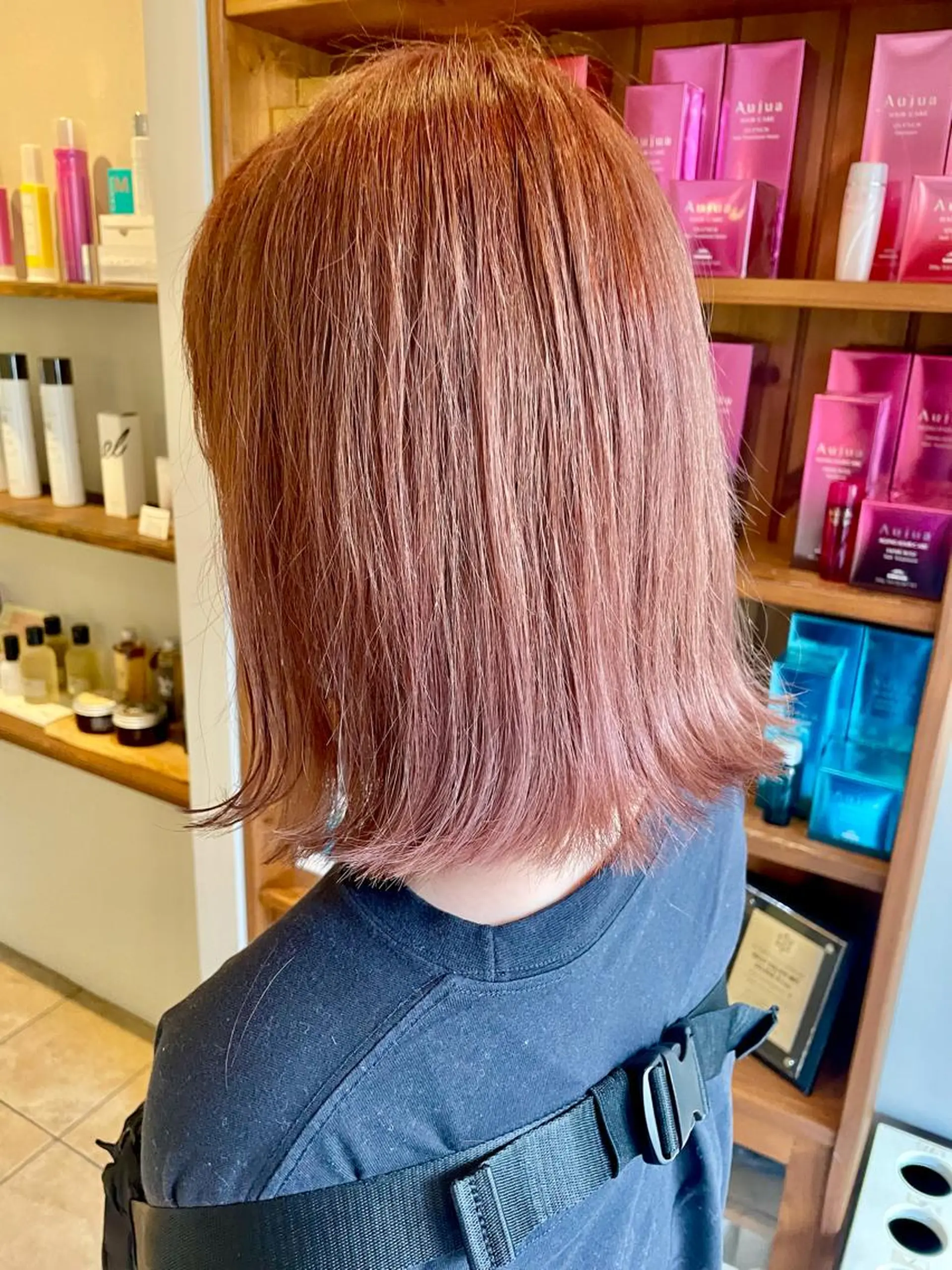 ミディアム カラー 渡辺 瑠美のヘアスタイル