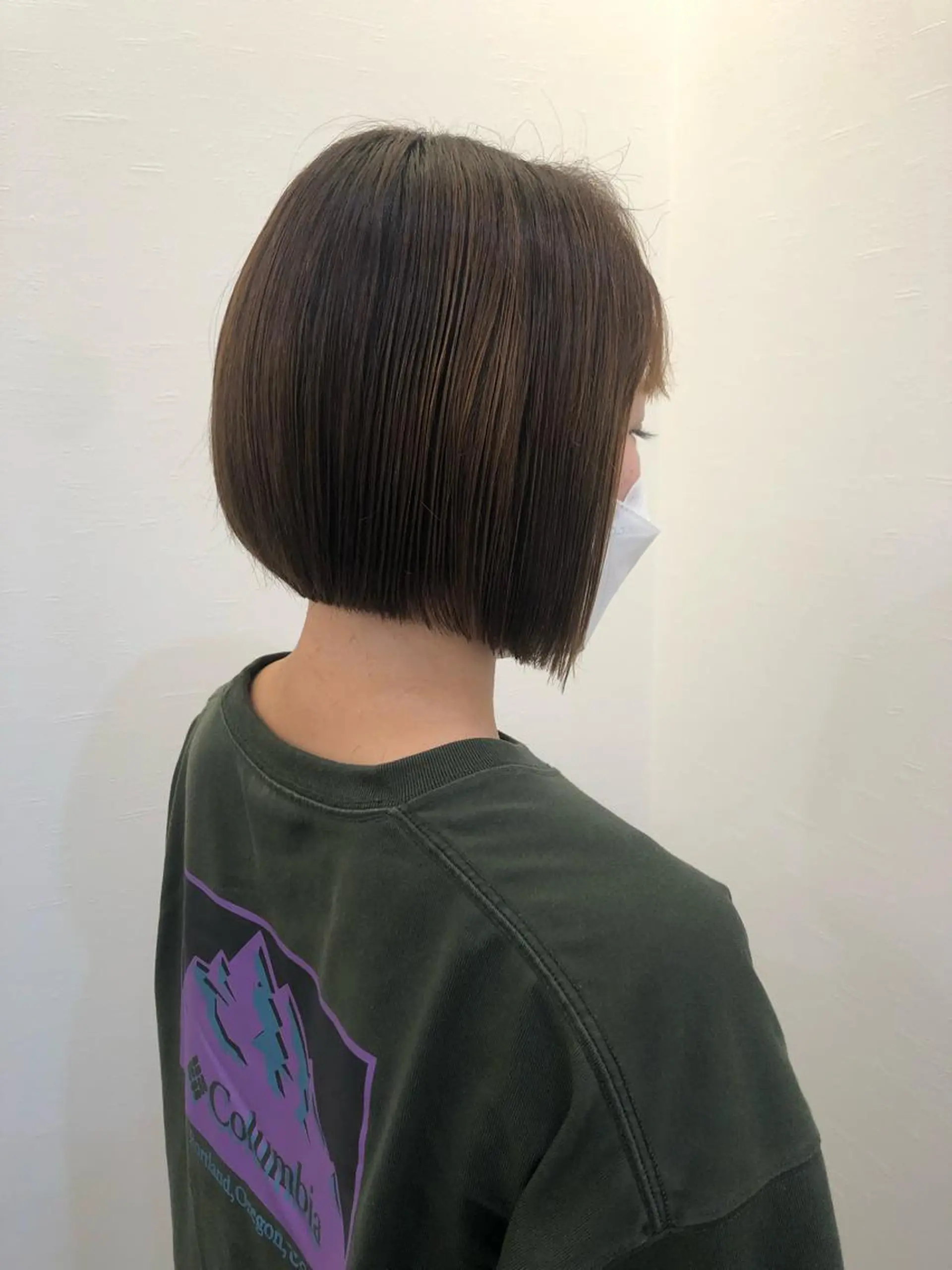 ショート ツノガイ エリのヘアスタイル