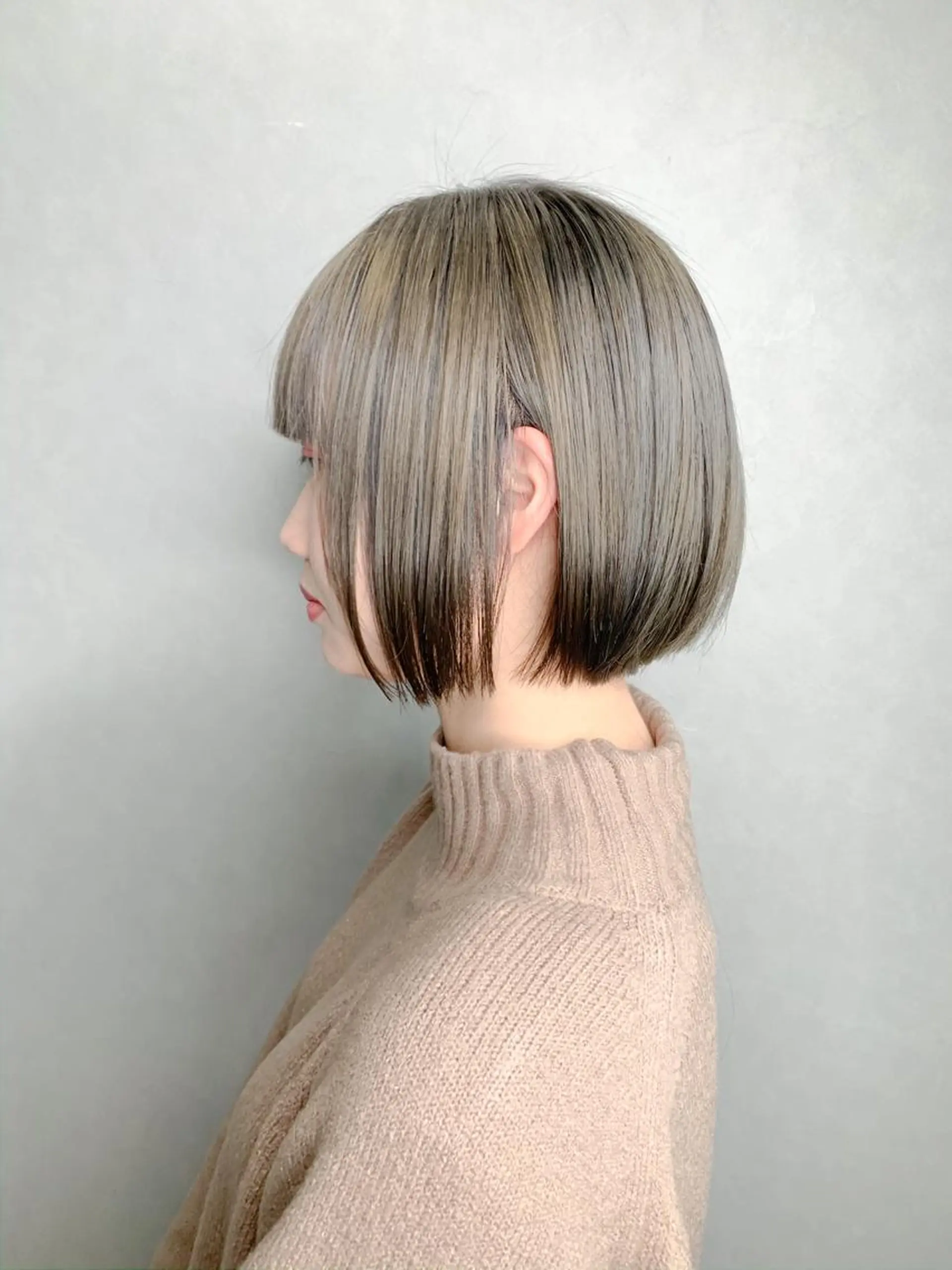 ショート カラー ブリーチ オリーブグレー カット ヘアカラー 🌈 DAIKI 🌈のヘアスタイル