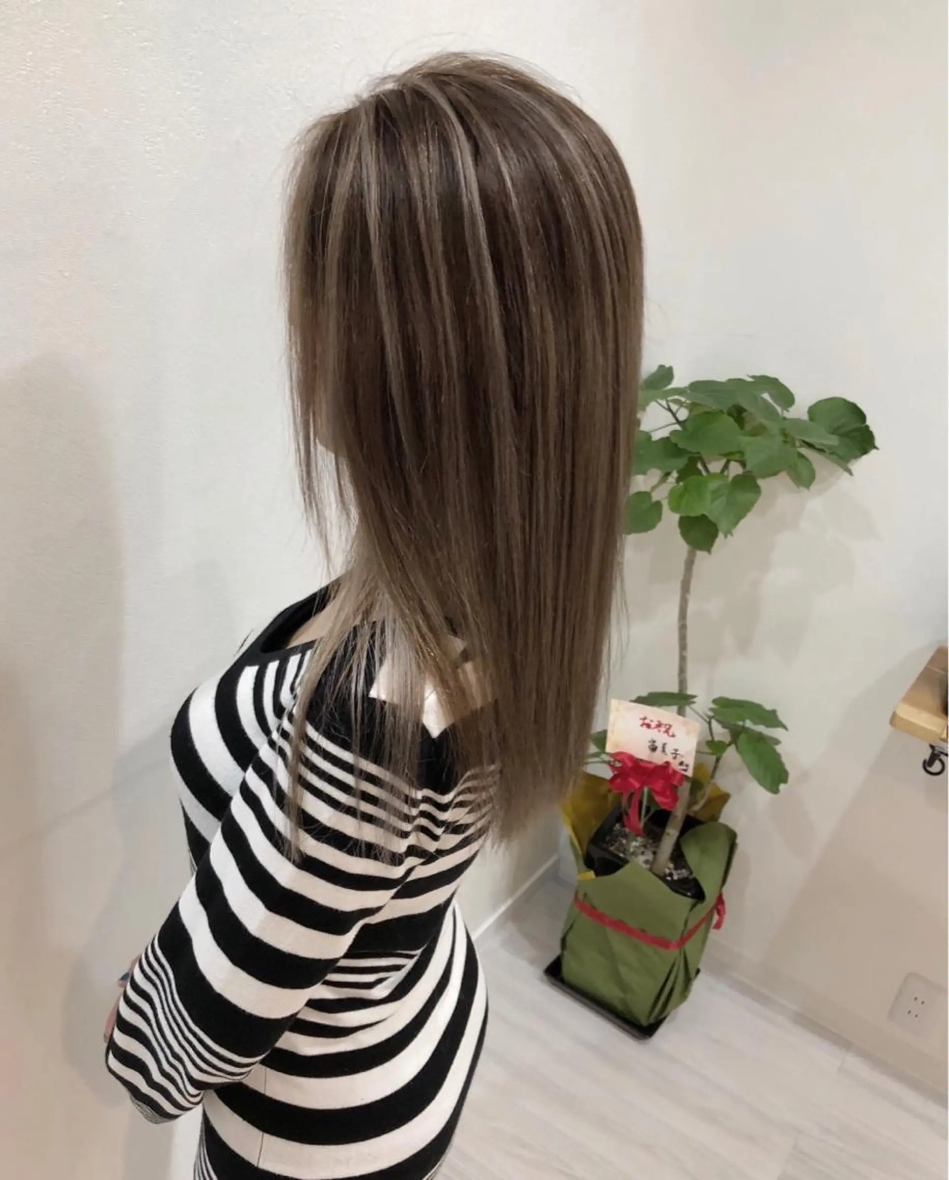 ロング ハイライト レイヤーカット ashida yuukiのヘアスタイル