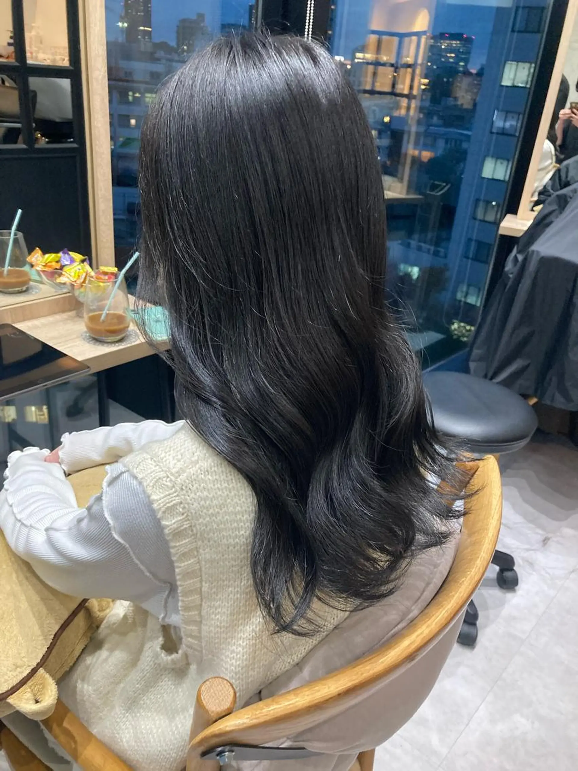 ロング ✨色持ちの良い艶 カラー✨蟹江真世のヘアスタイル