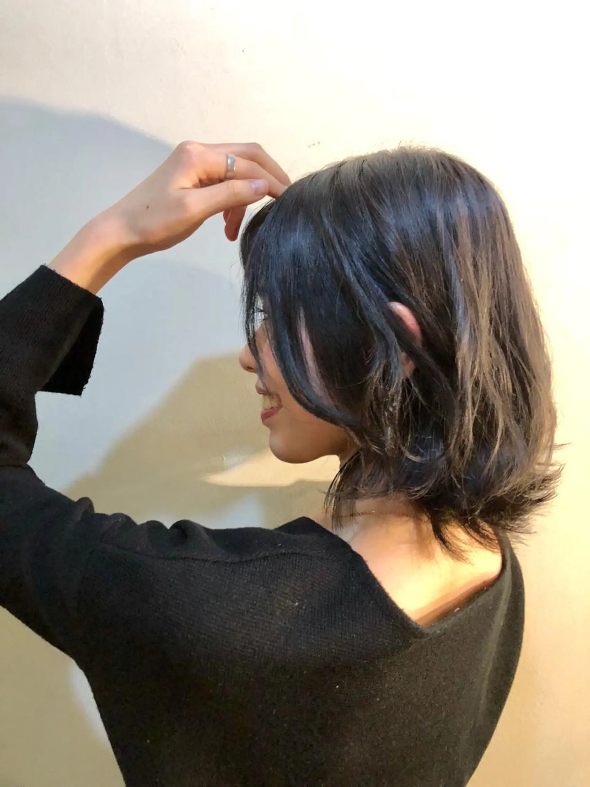 ミディアム カラー グレージュ 及川 祐輔のヘアスタイル