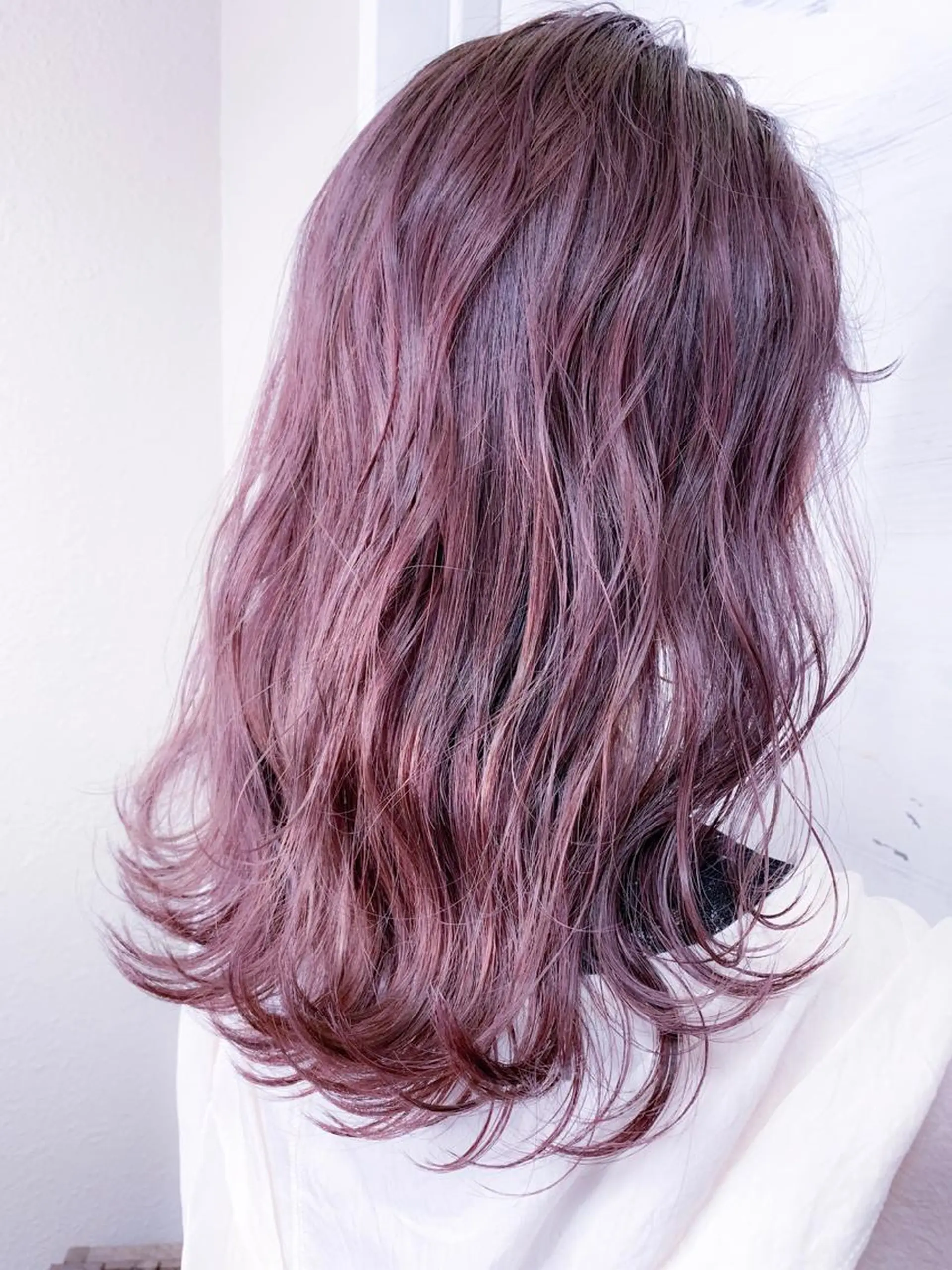 セミロング カラー ブリーチ パープルカラー ヘアカラー エクステ BOX mico.のヘアスタイル