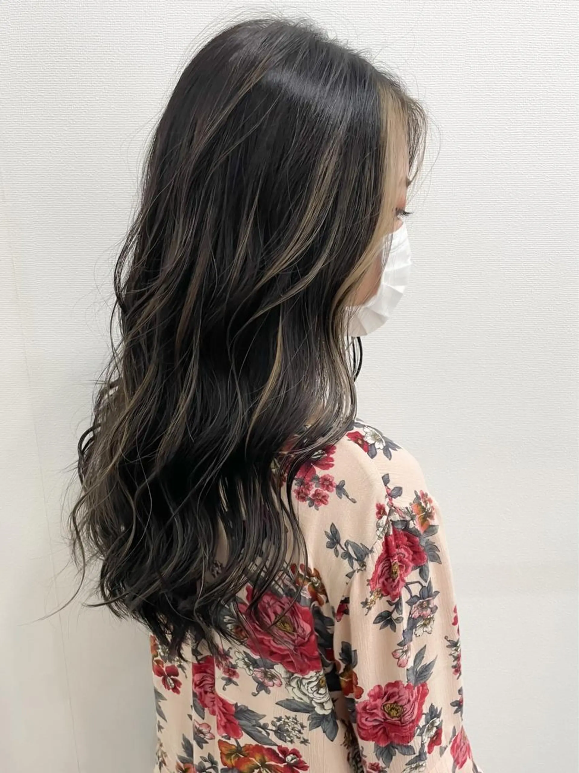 ロング ミストバング ハイライト 白いハイライト🤍 タナカリョウスケのヘアスタイル