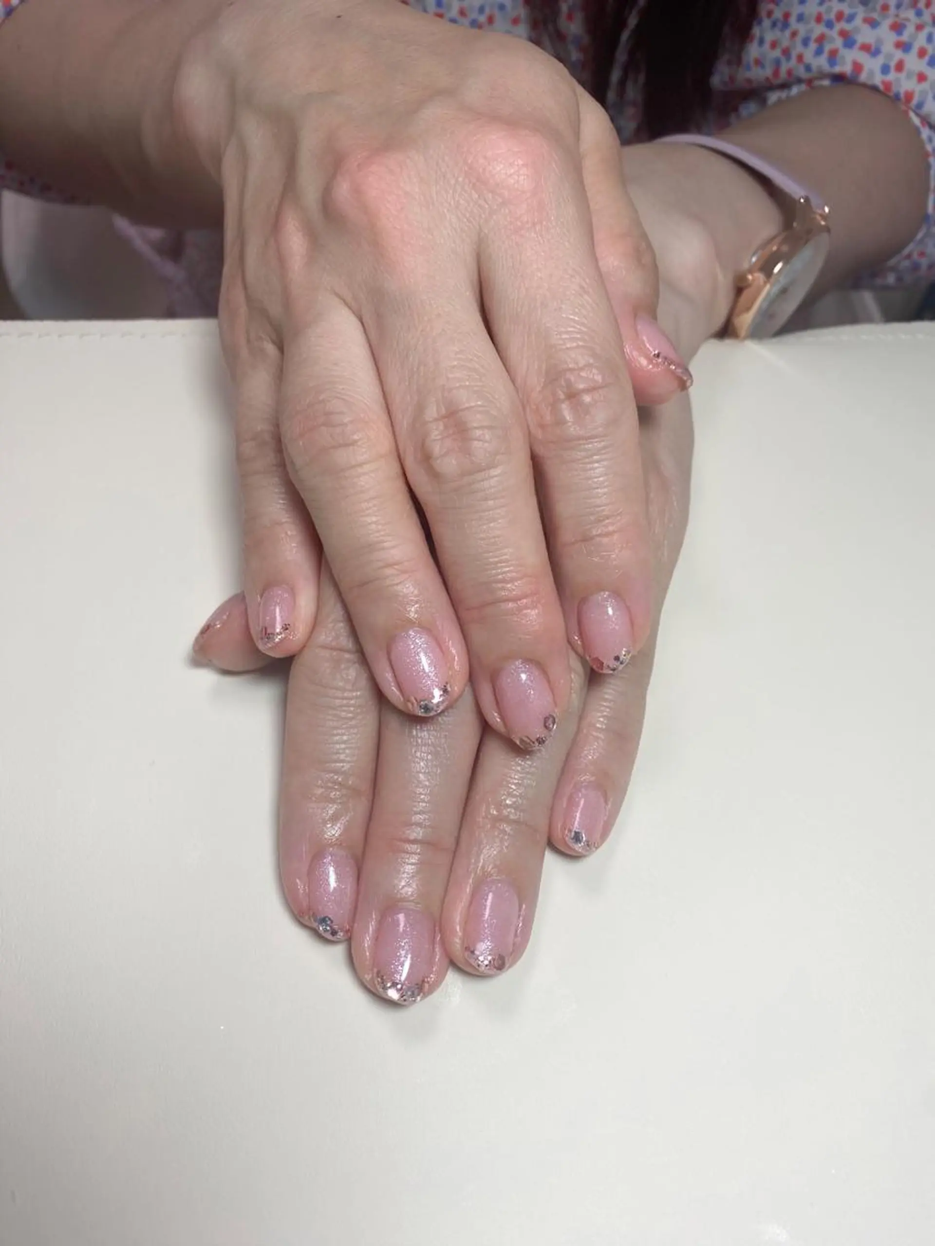 ネイル フレンチネイル ラメ(グリッター) ピンク ハンドネイル Nail Salon K 🧸美爪育成のネイルデザイン