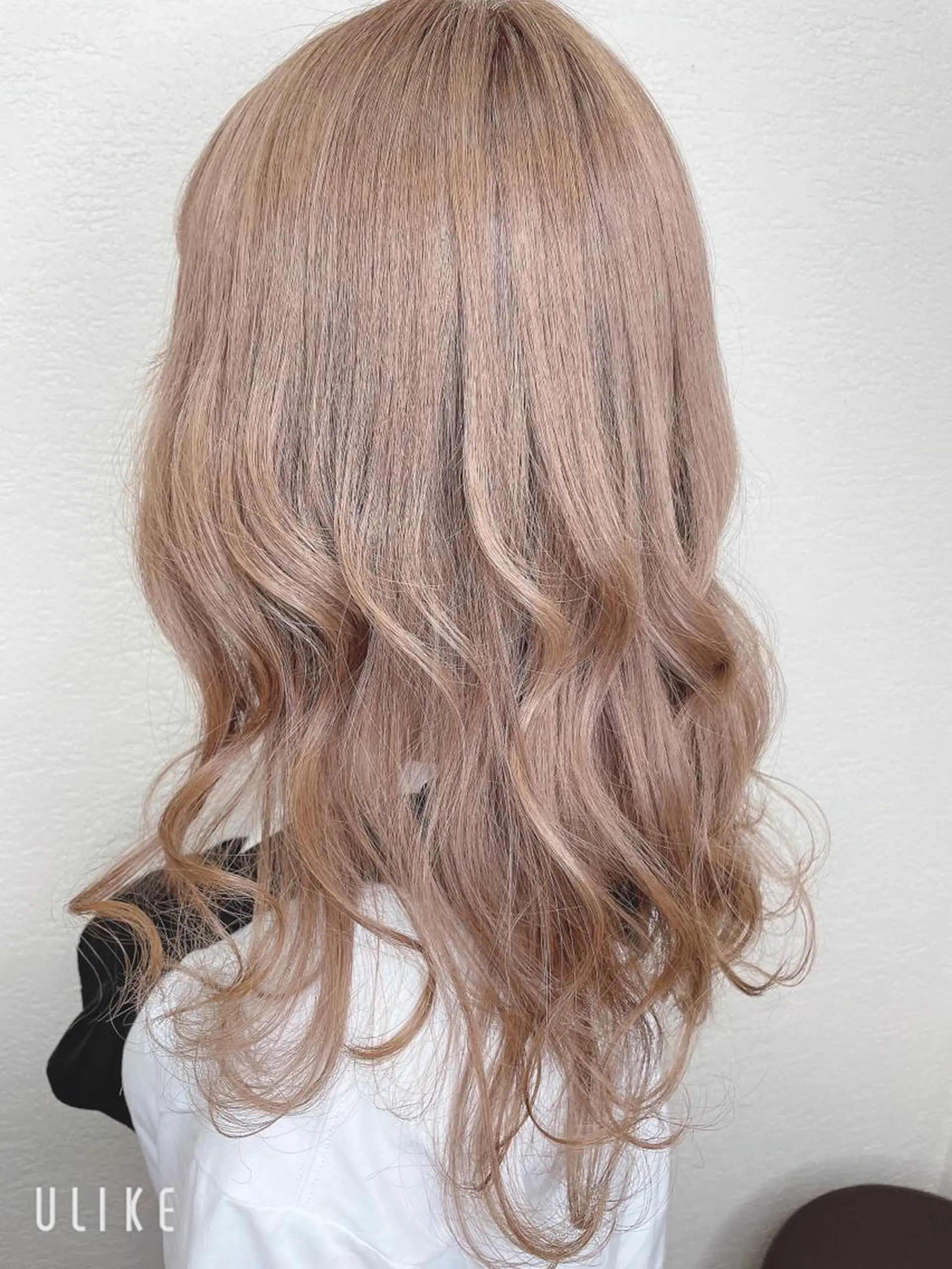 ロング カラー ベージュカラー ミルクティーベージュ ピンクカラー カット ヘアカラー トリートメント ❣️モードケイズ塚口 和田一将のヘアスタイル