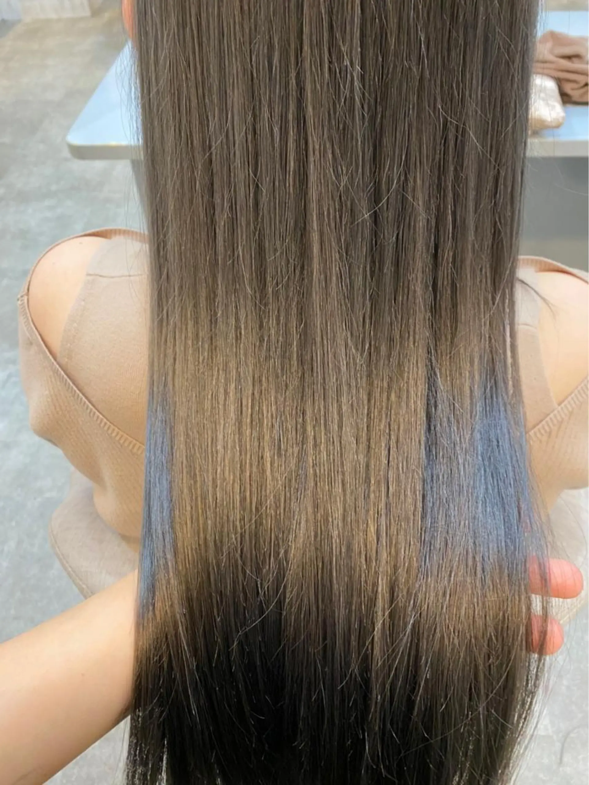 ロング カラー ヘアアレンジ FONS 🤍yurika🤍のヘアスタイル