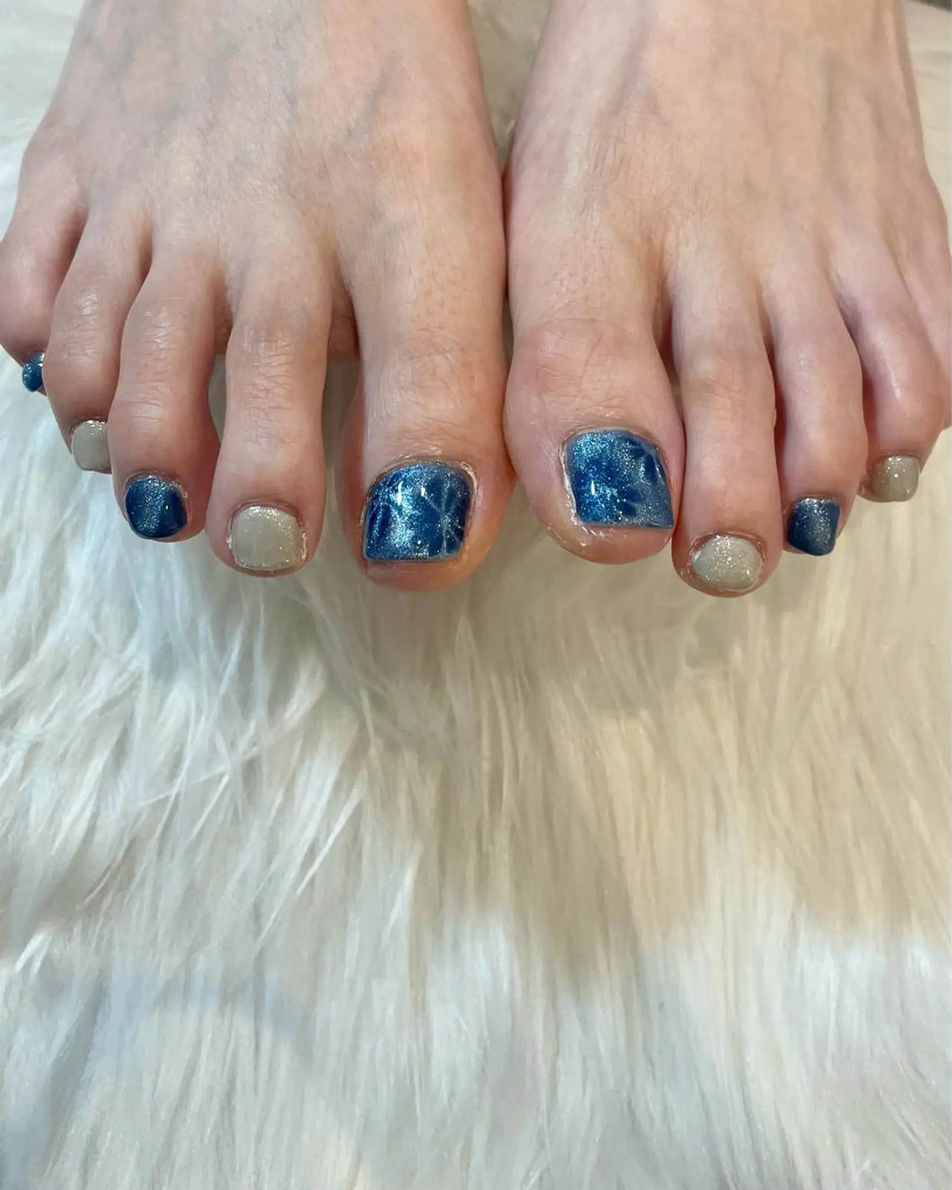 ネイル フットネイル ワンカラーネイル 大袋駅東口徒歩2分 alivioのネイルデザイン