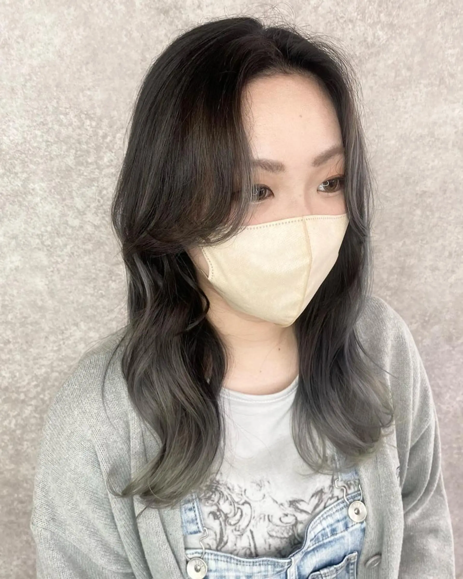 ロング カラー バレイヤージュ グレージュ ハイライトカラー ハイライト レイヤーカット UNDER vr 【アンダーバー】のヘアスタイル