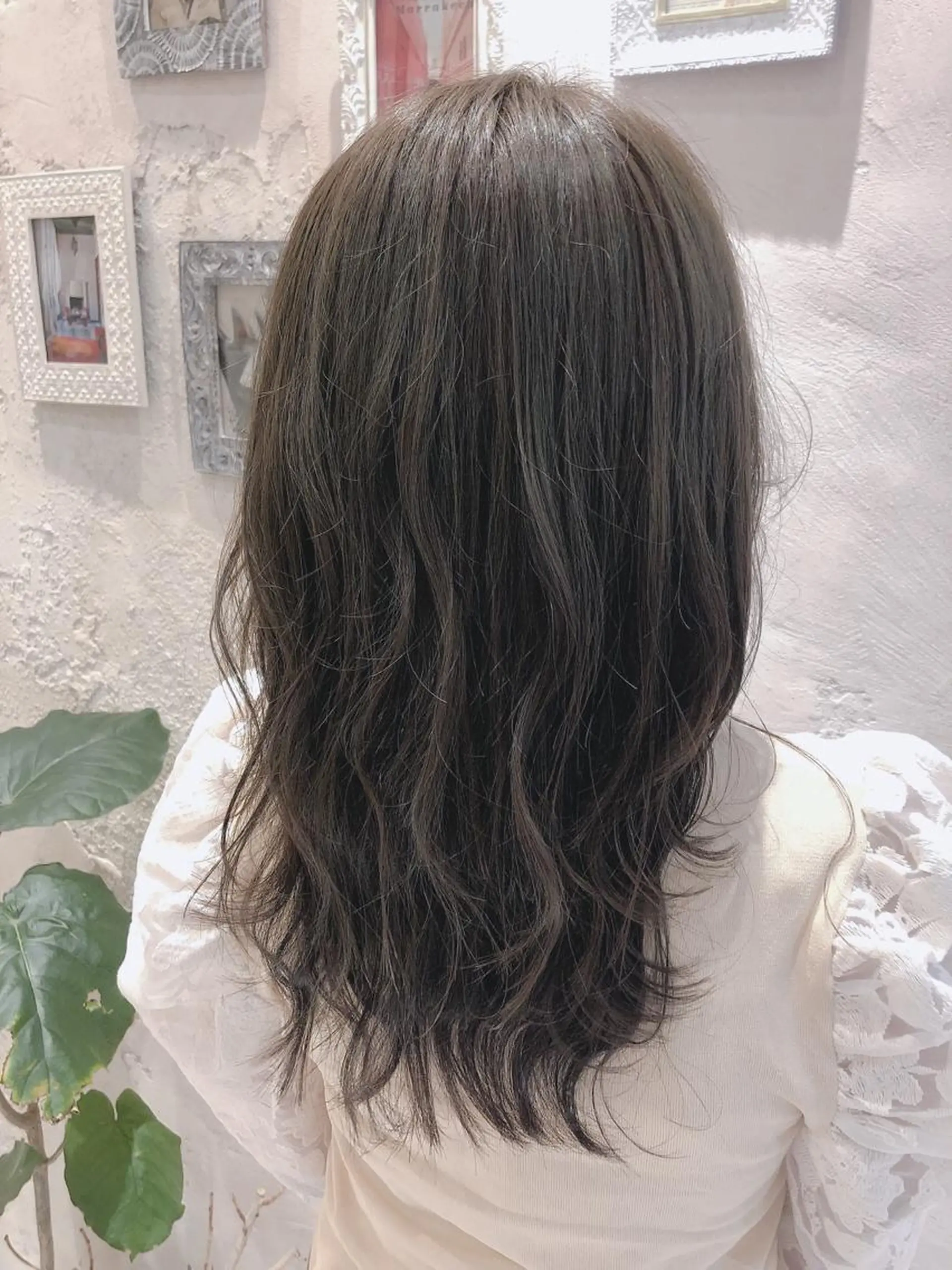 ミディアム レイヤーカット カット ヘアカラー トリートメント 代表山口ひな 髪質改善のプロのヘアスタイル