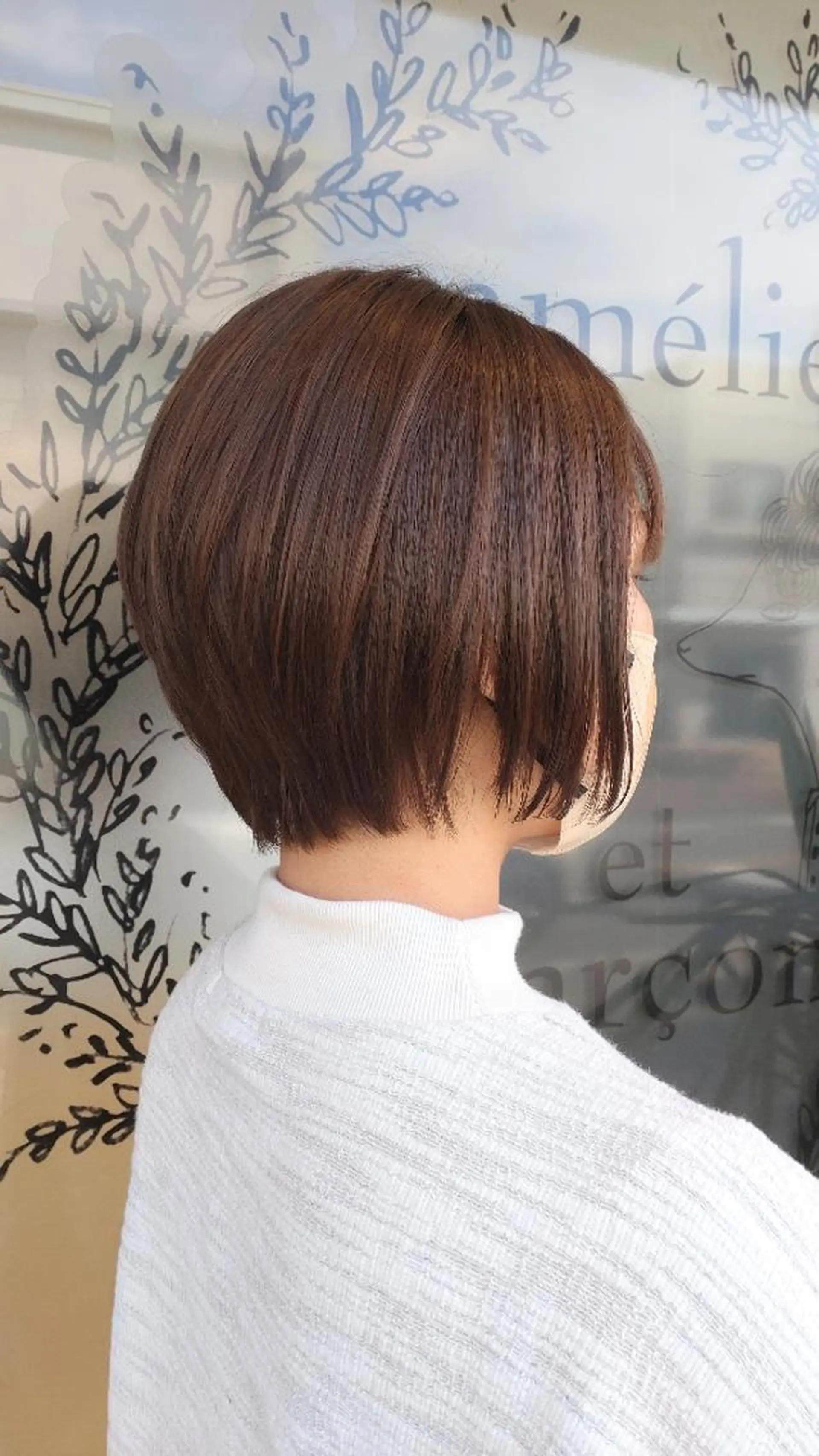 ショート カラー 大槻 百合子のヘアスタイル