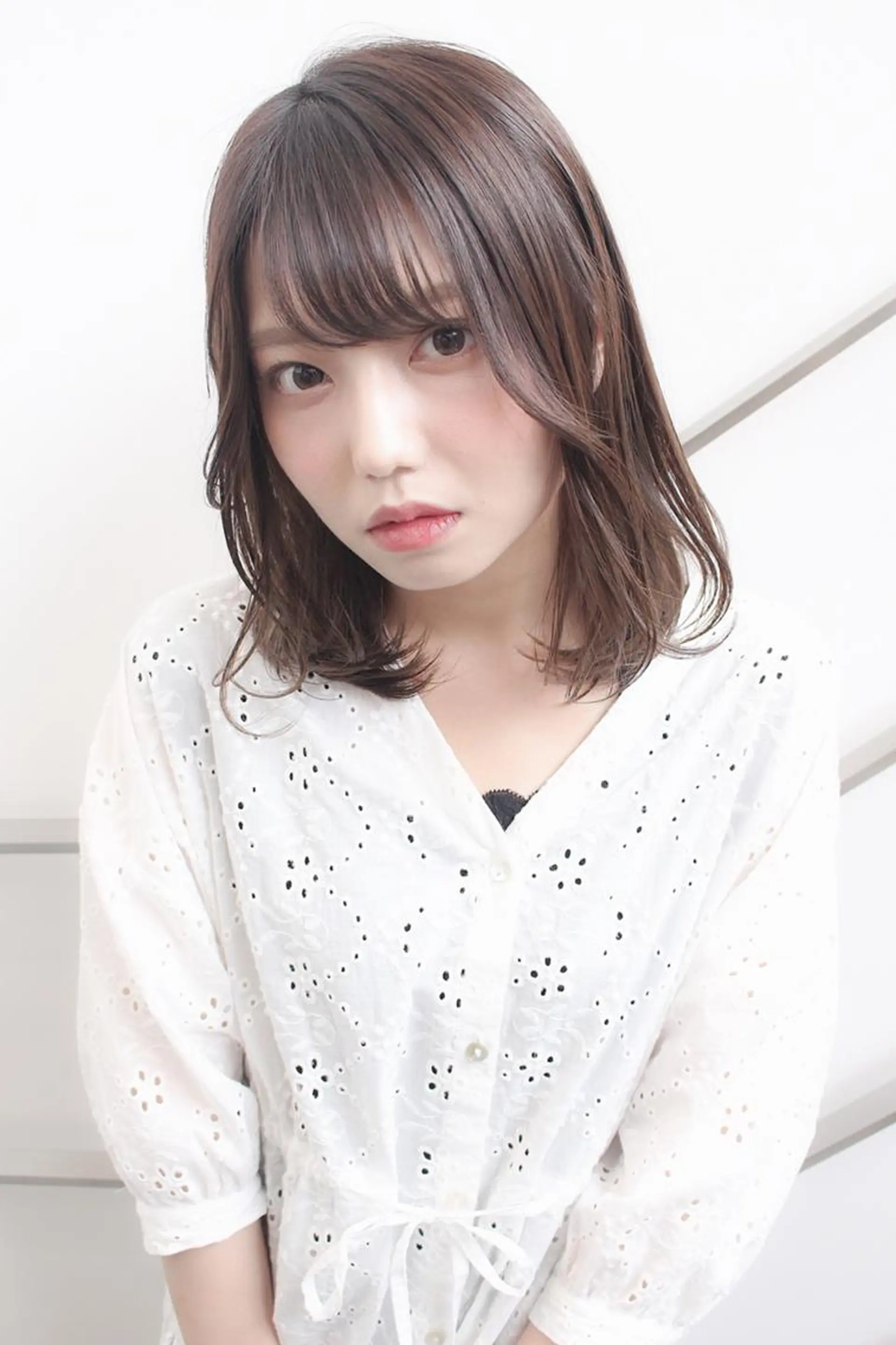 セミロング 川瀬 由詩のヘアスタイル