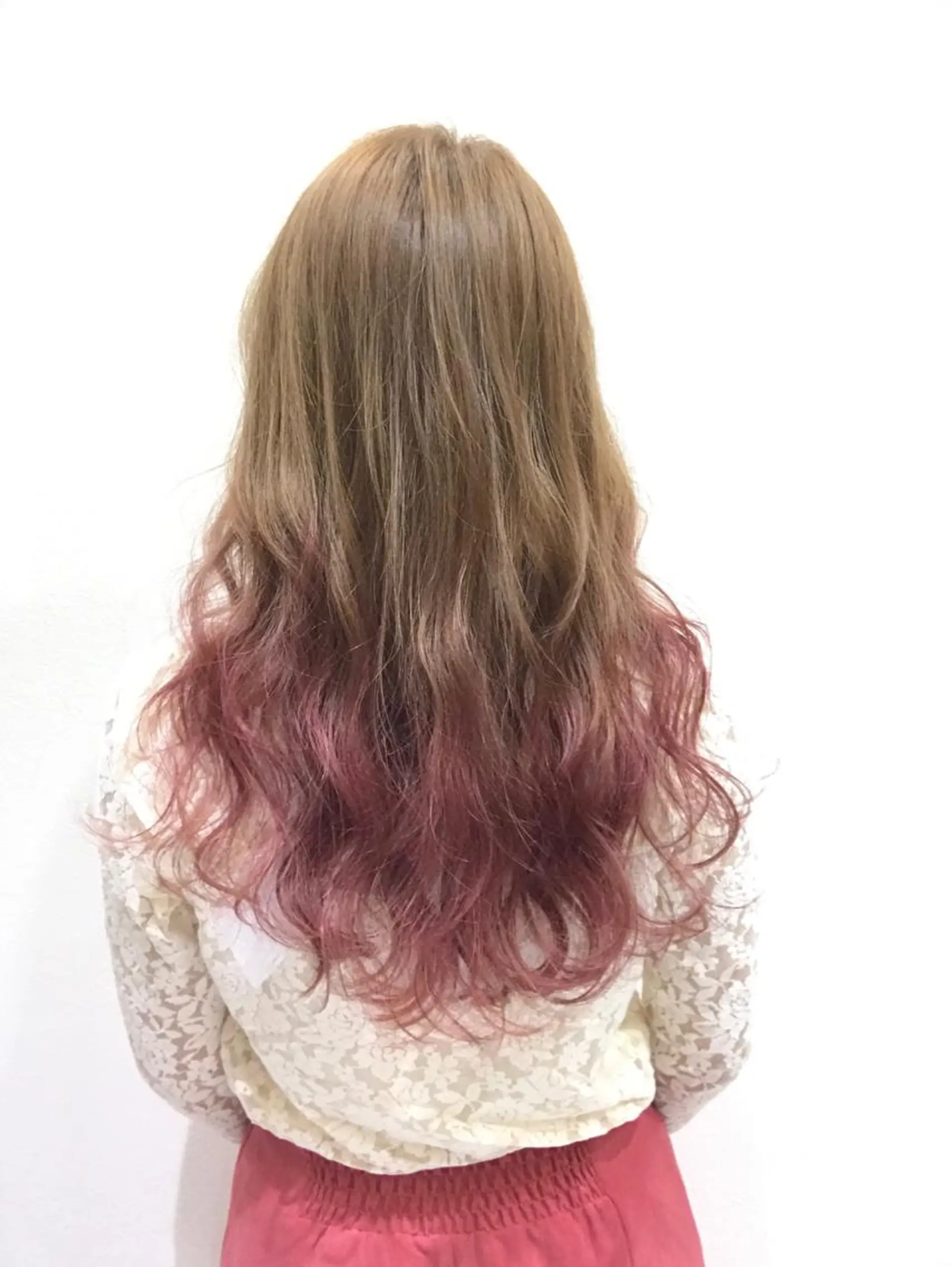 ロング ヘアカラー ブリーチカラー☆ 再生トリートメントのヘアスタイル