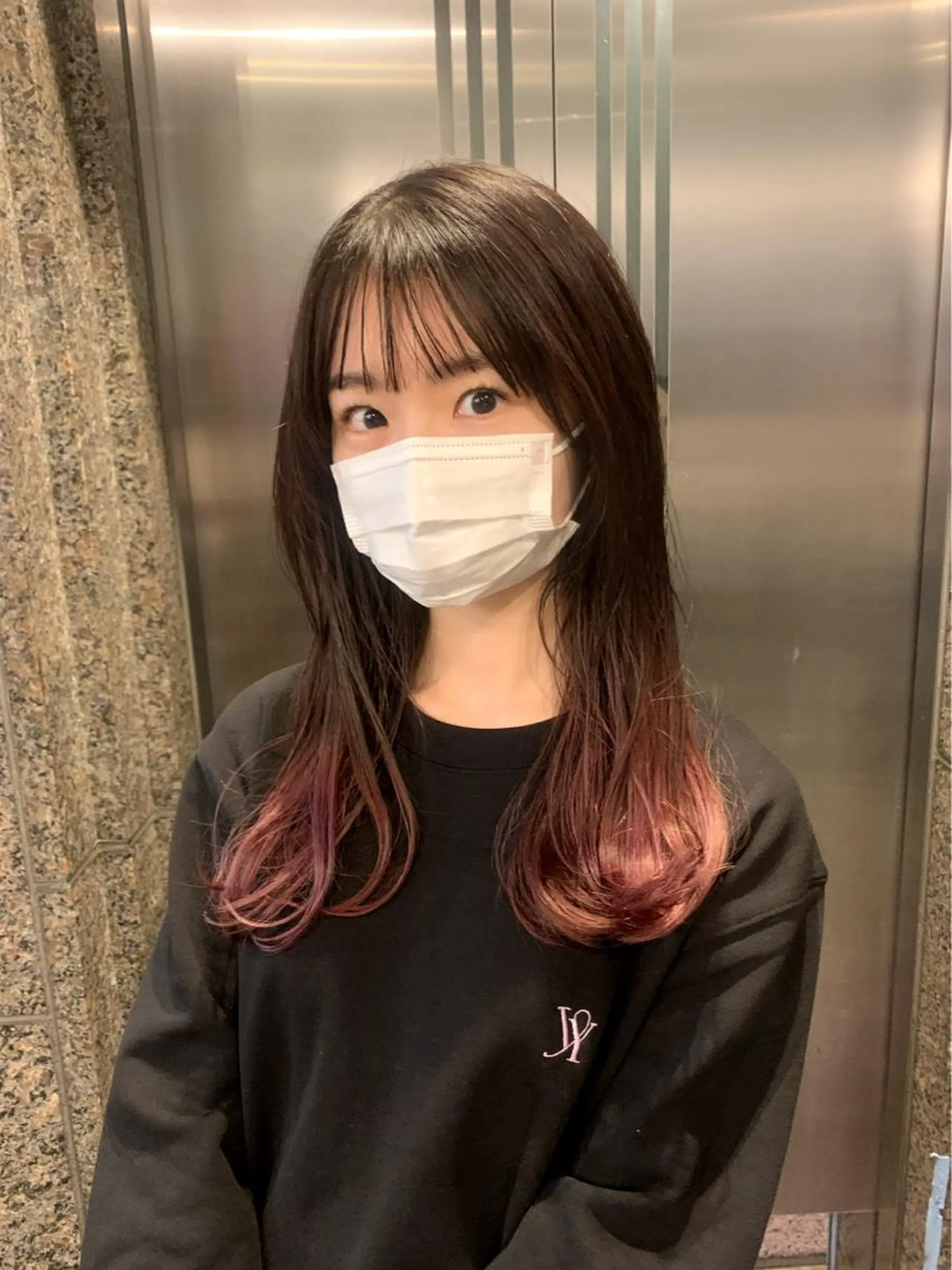 セミロング カラー グラデーションカラー インナーカラー ピンクカラー ブリーチ＆カラーが 得意☀️望月宣雄☀️のヘアスタイル