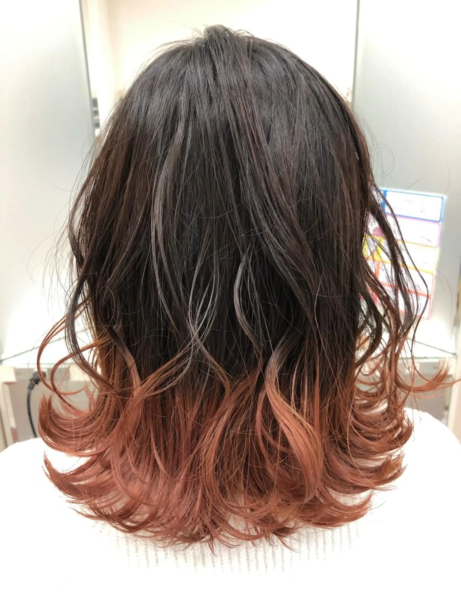 セミロング カラー 渕向 克海のヘアスタイル