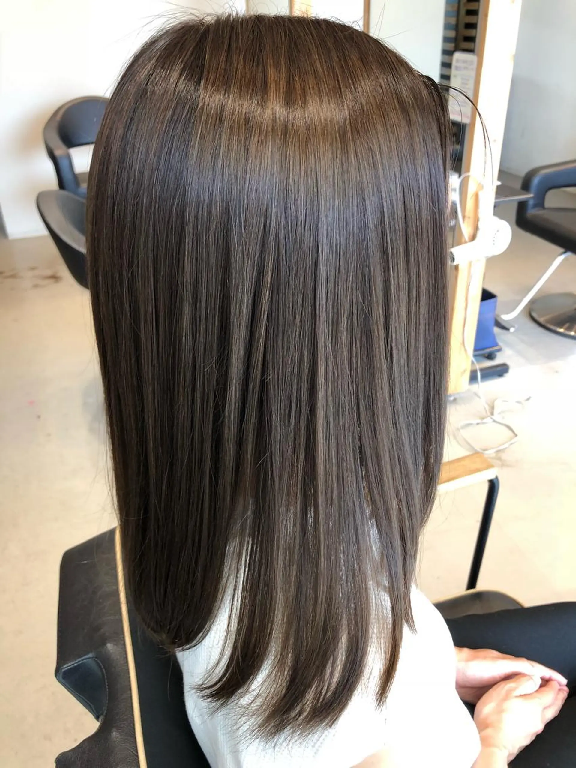 カラー 早川 真幸のヘアスタイル