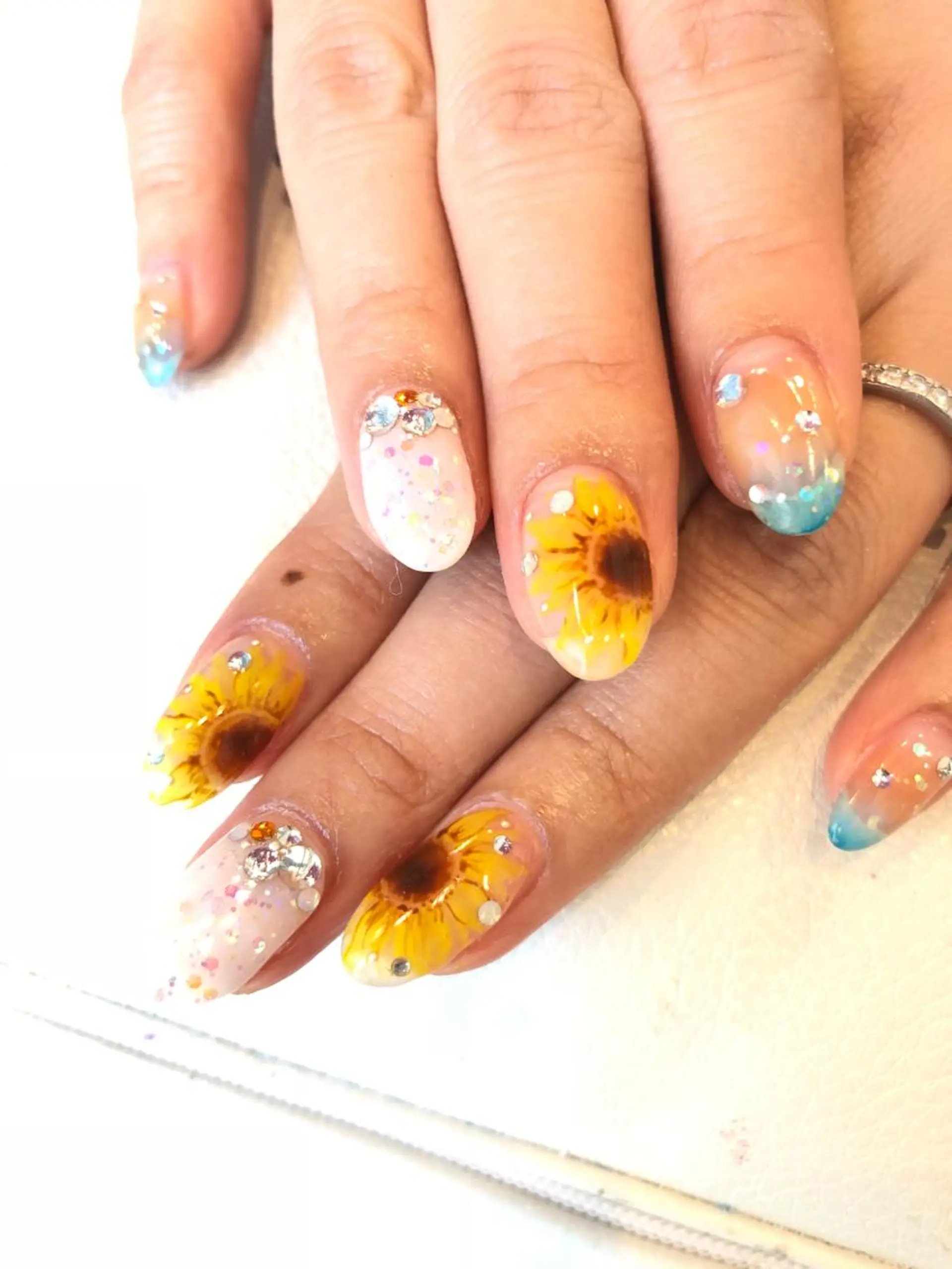 ネイル 【デザイナー】田中 美生のヘアスタイル