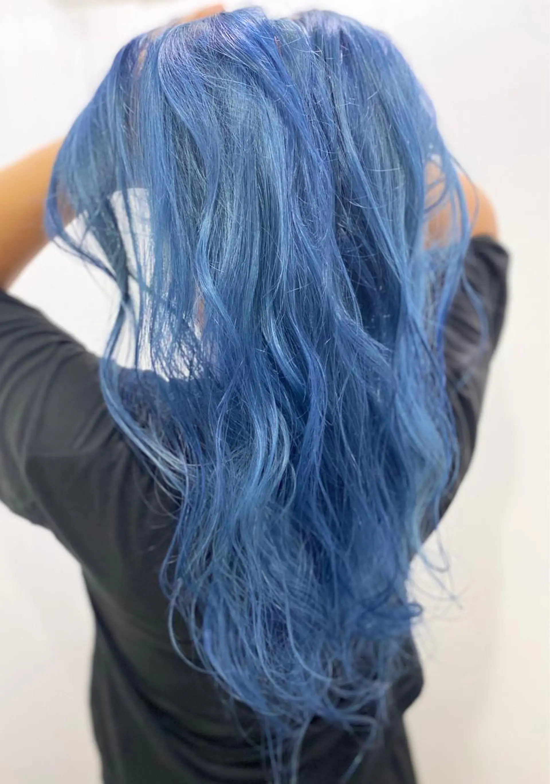 ロング カラー ブルーカラー 最高峰の技術力☆ 樋口健人のヘアスタイル