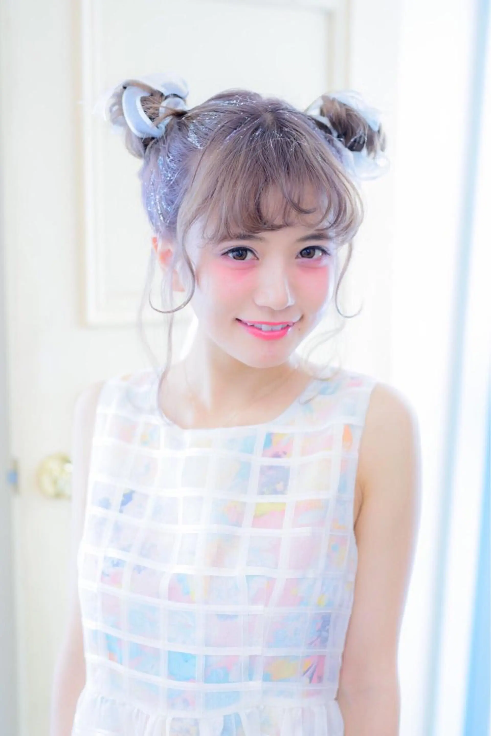 ミディアム カラー ヘアアレンジ お団子ヘア エクステの神様 ▫️原島ユウヤ▫️のヘアスタイル