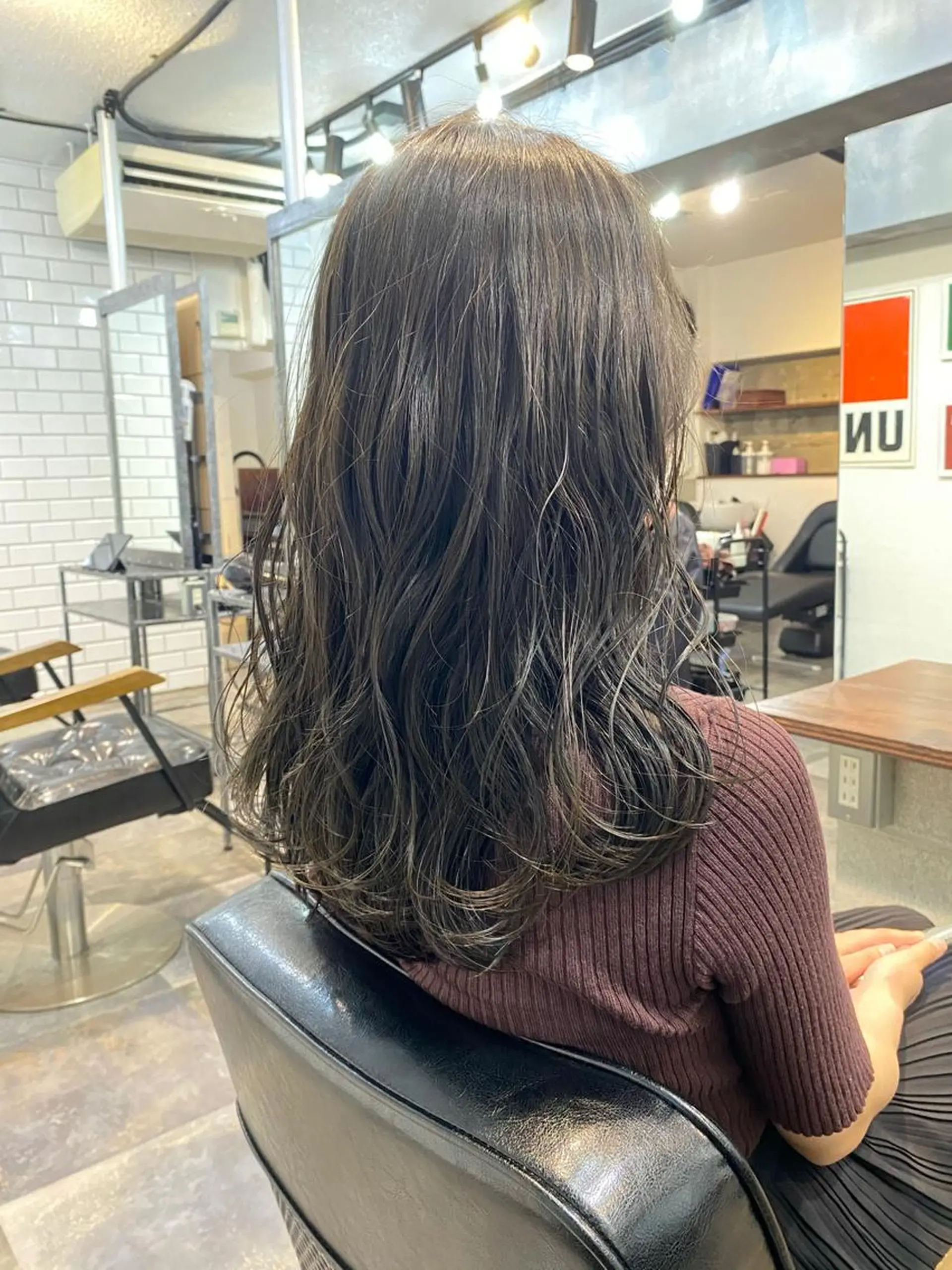 ミディアム カラー ダークグレー ダークグレージュ グレージュ ボブとパーマの達人 /美容室難民の方是非のヘアスタイル