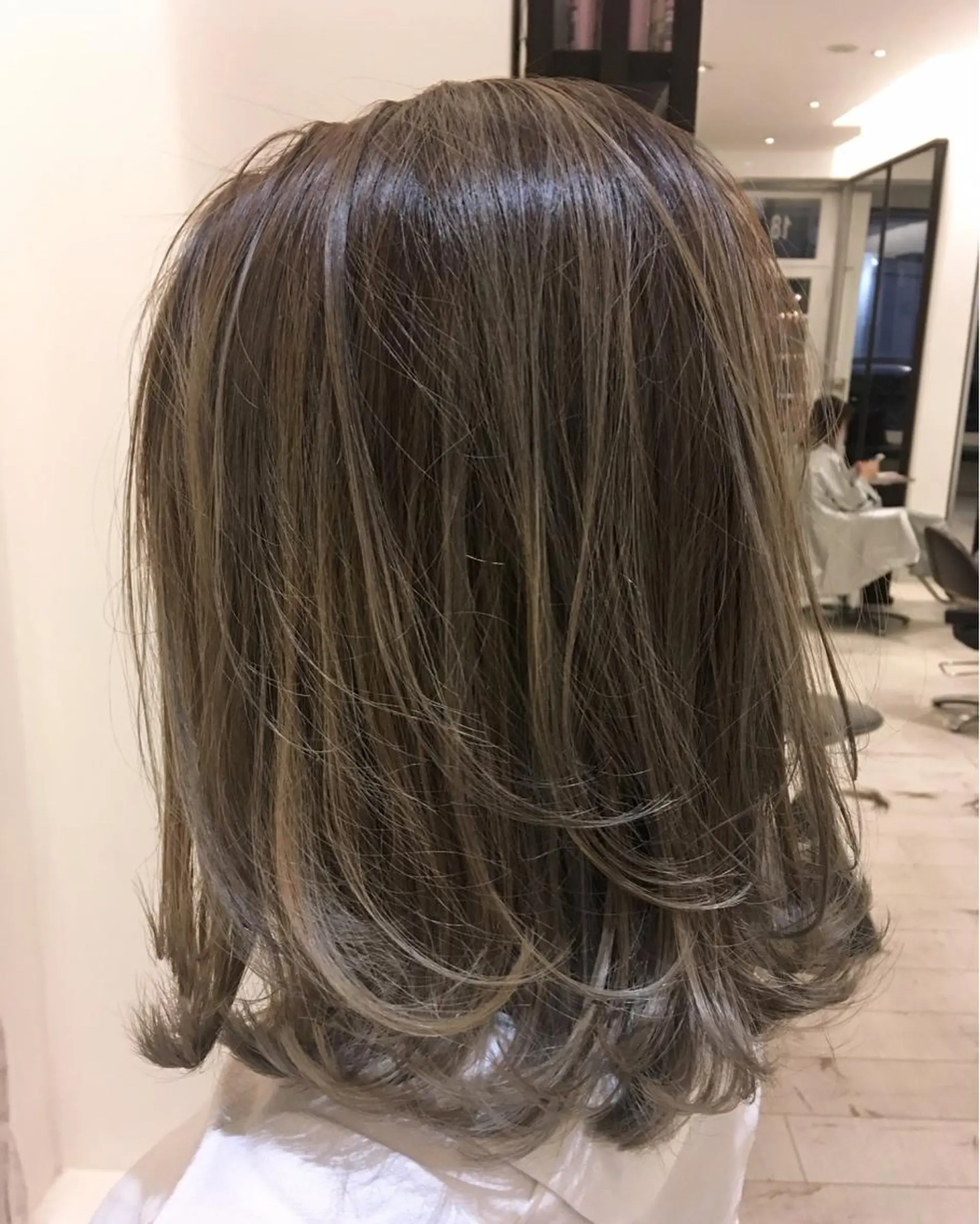 セミロング カラー TOPSTYLIST 🇬🇧JIMMYのヘアスタイル