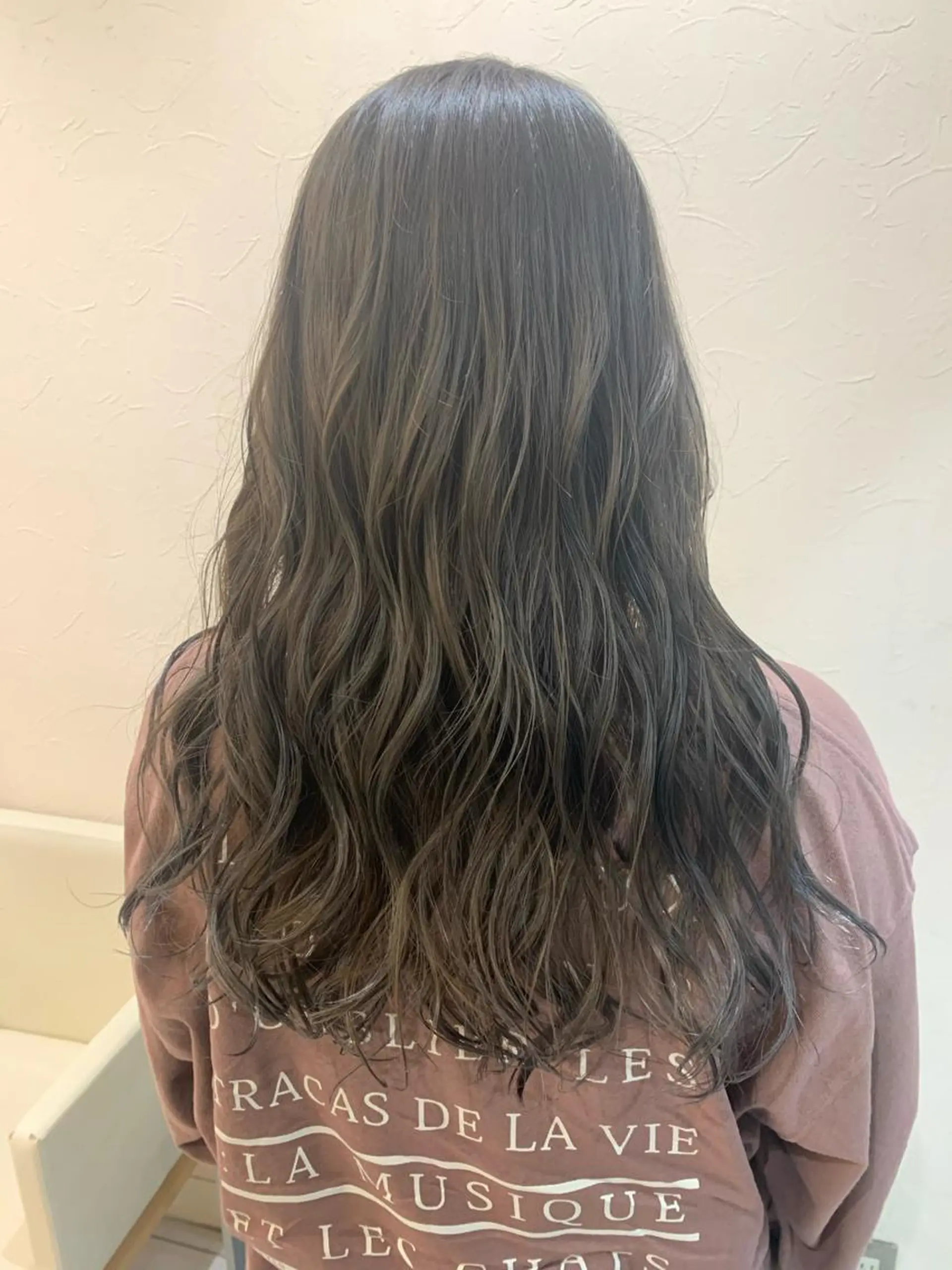 ロング カラー ヘアカラー トリートメント 店長ハイトーンカラー 柞山史奈のヘアスタイル