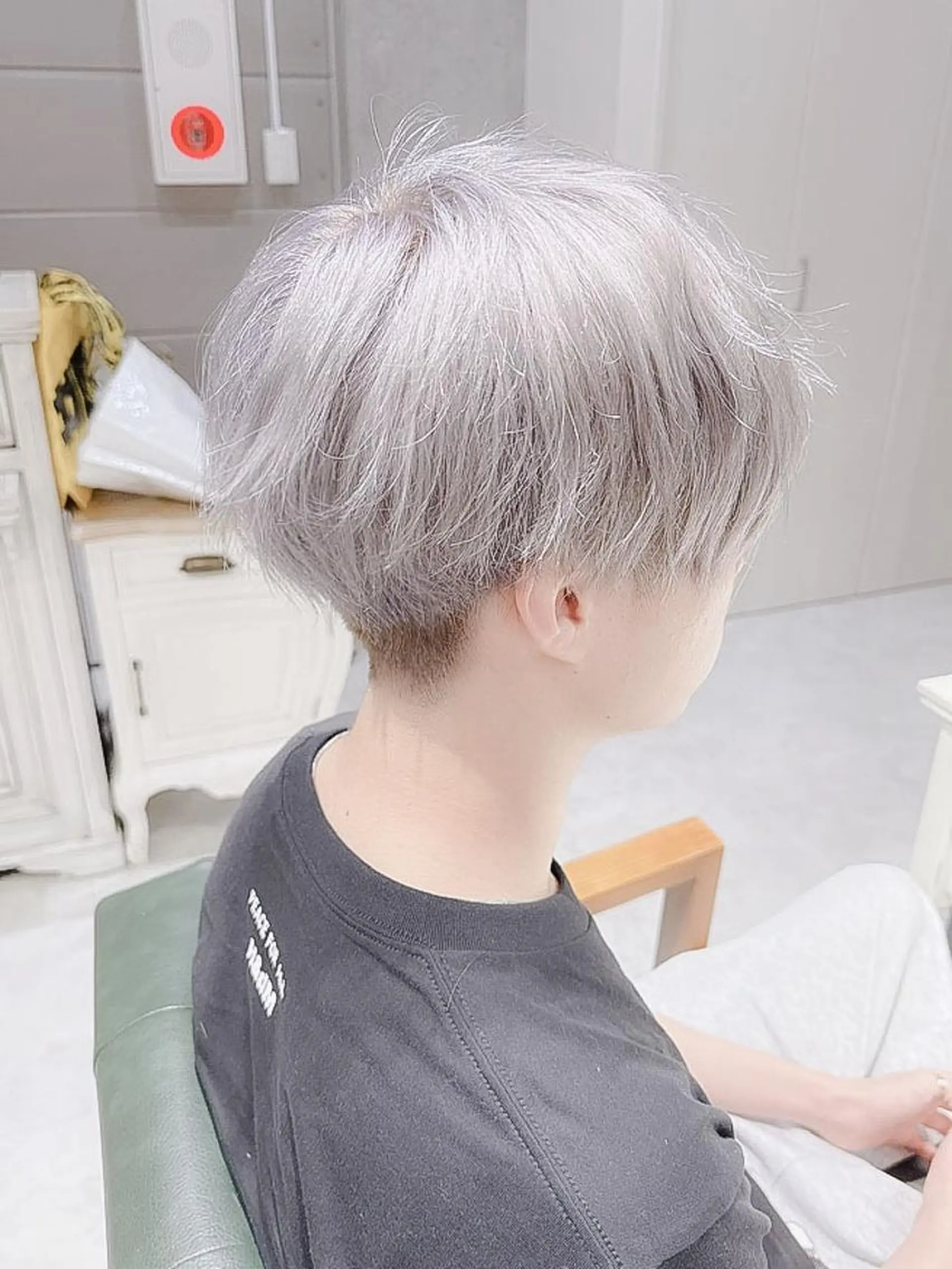 カラー メンズ メンズブリーチ メンズハイライト メンズインナーカラー マッシュ ツーブロック モテ髪透明感❤️ デイズヘアカラーのヘアスタイル