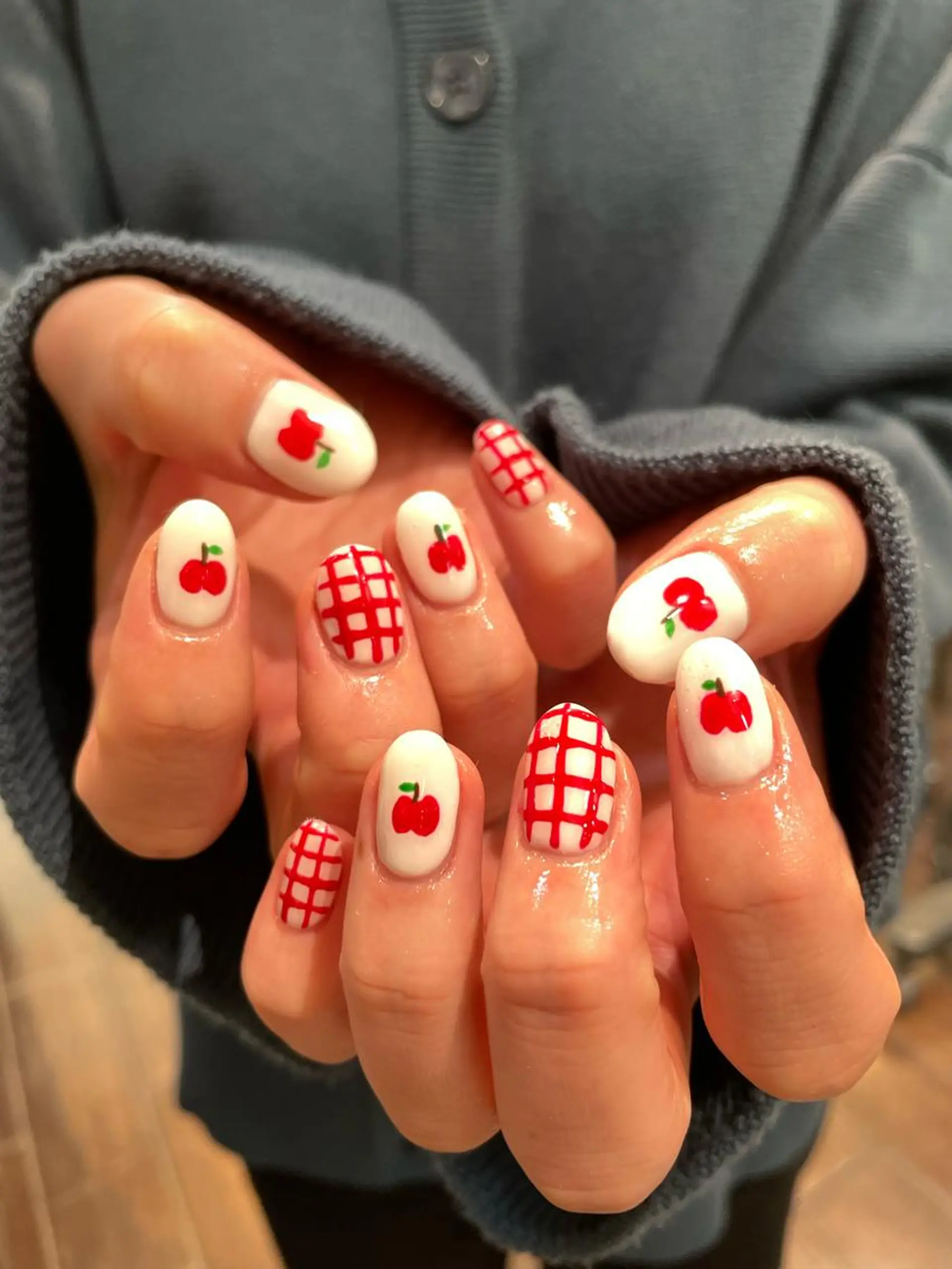 ネイル 個性派ネイル 🌼 ハルカ ♡の眉毛・アイブロウイメージ