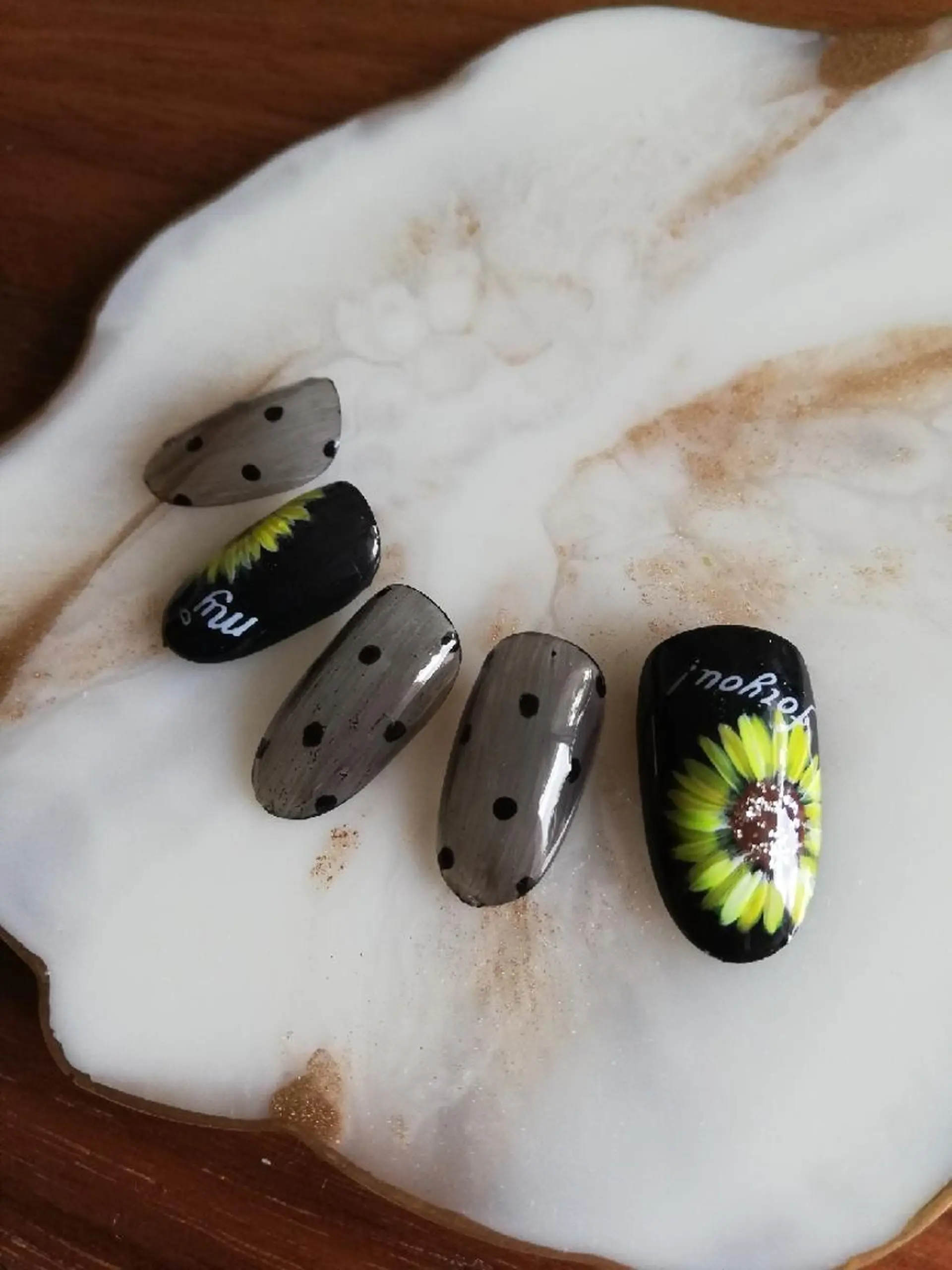 ネイル momohana  のネイルデザイン
