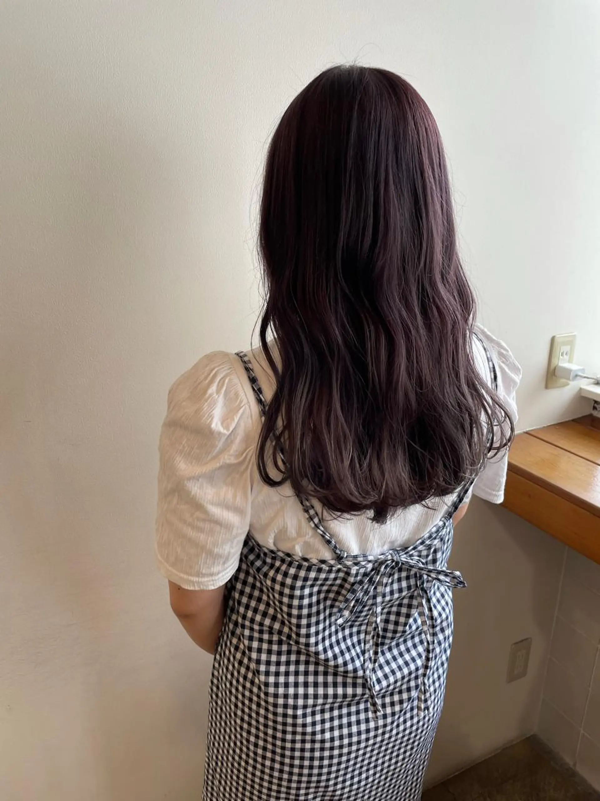 セミロング カラー ヘアカラー トリートメント MIOベージュカラー 柔らかいカラーのヘアスタイル