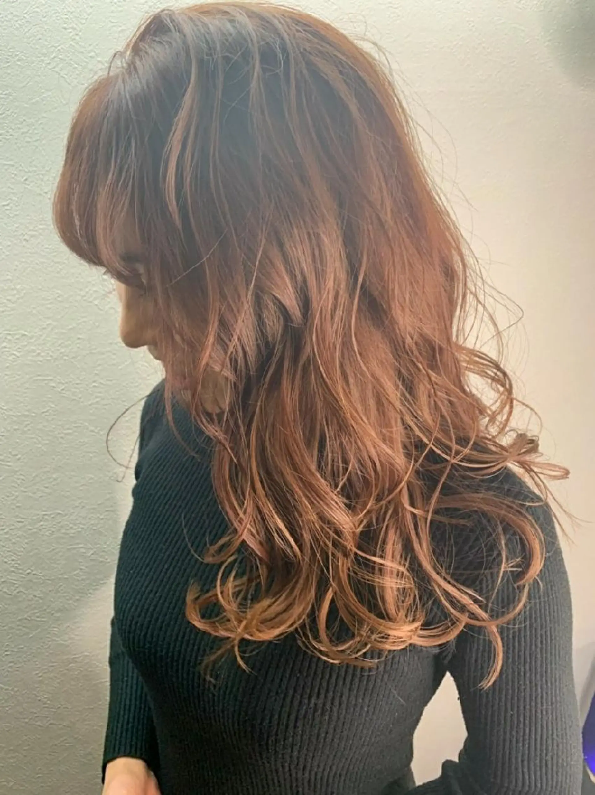 カラー ロング ブリーチ ピンクカラー ステアメゾン大宮所属・Stirmaison RYUSEIのヘアスタイル