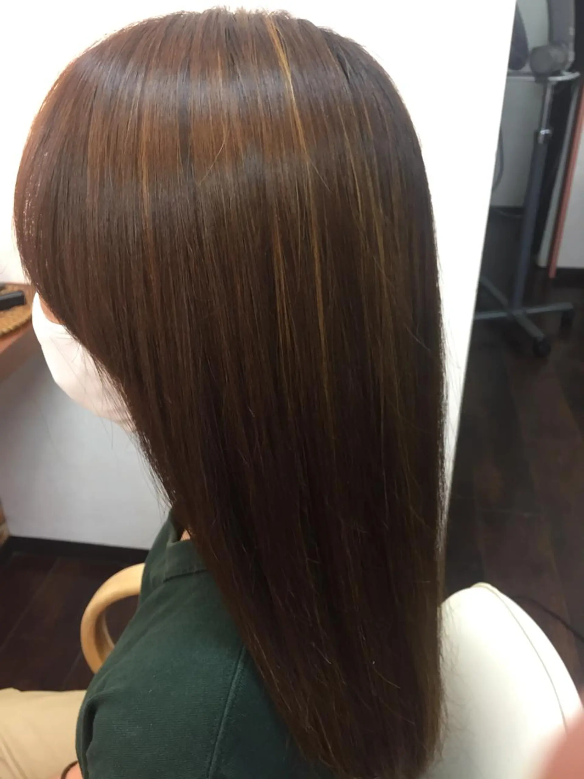 セミロング カラー パーマ 桧山 真のヘアスタイル