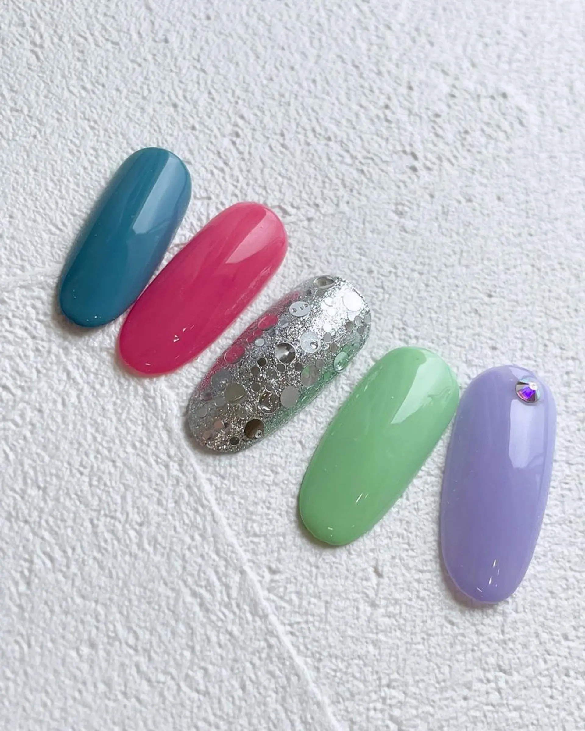 ネイル マツエク・マツパ まつげパーマ ボリュームラッシュ ジェルネイル ニュアンスネイル パラジェル 髙橋 敦子のネイルデザイン