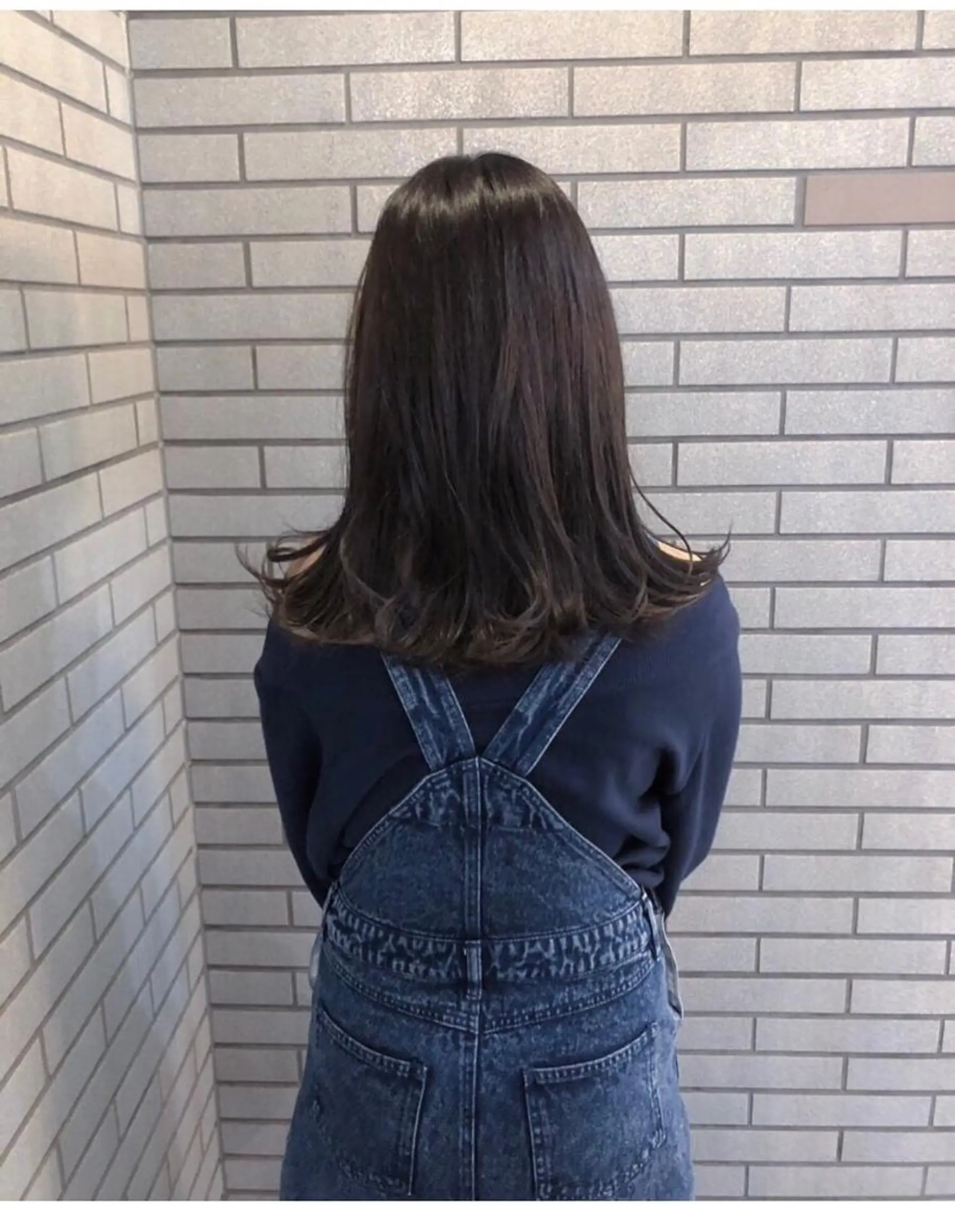 セミロング カラー 外ハネヘア 中村 よしひでのヘアスタイル