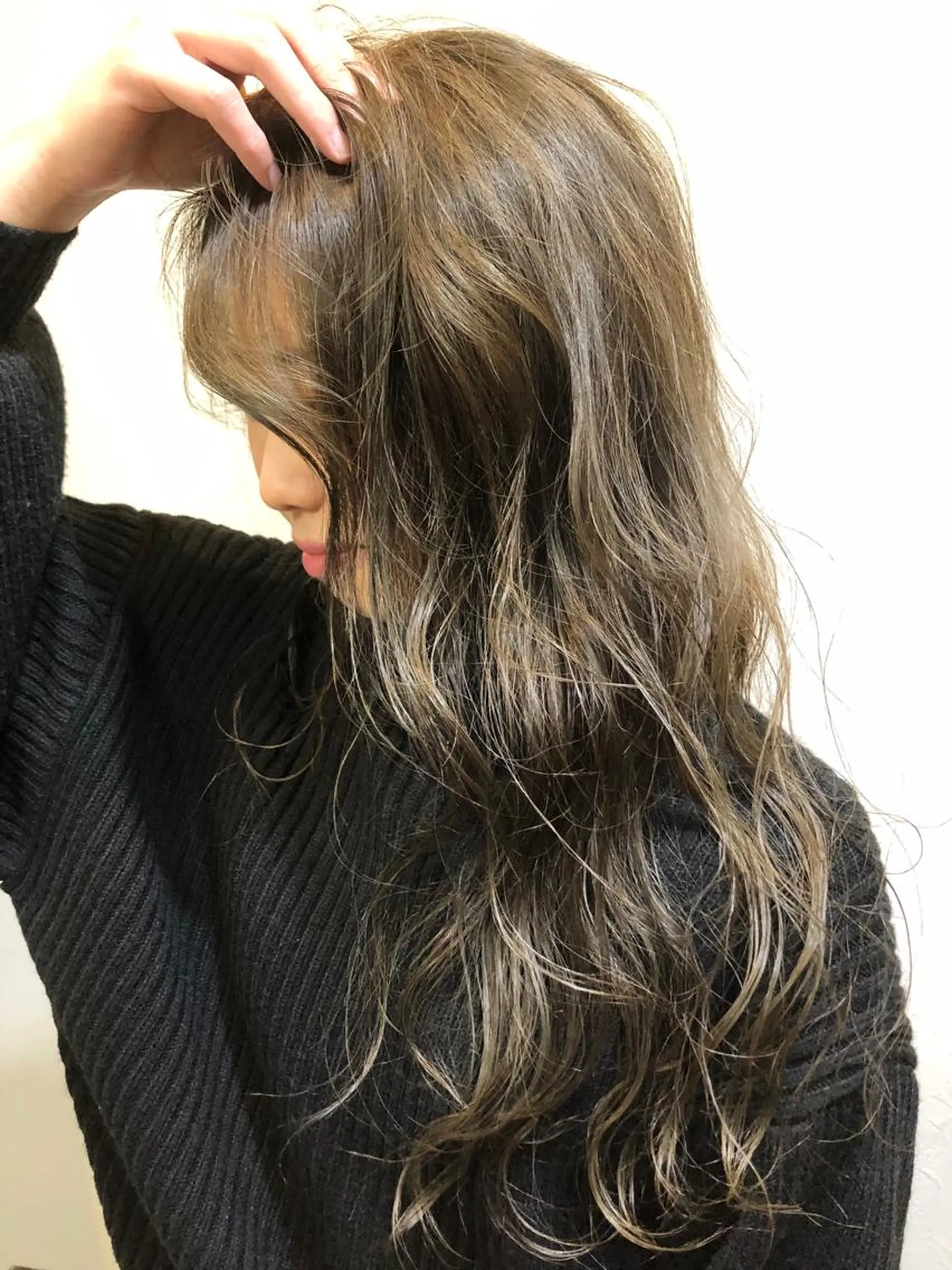 ロング カラー m ā l o. マァロのヘアスタイル