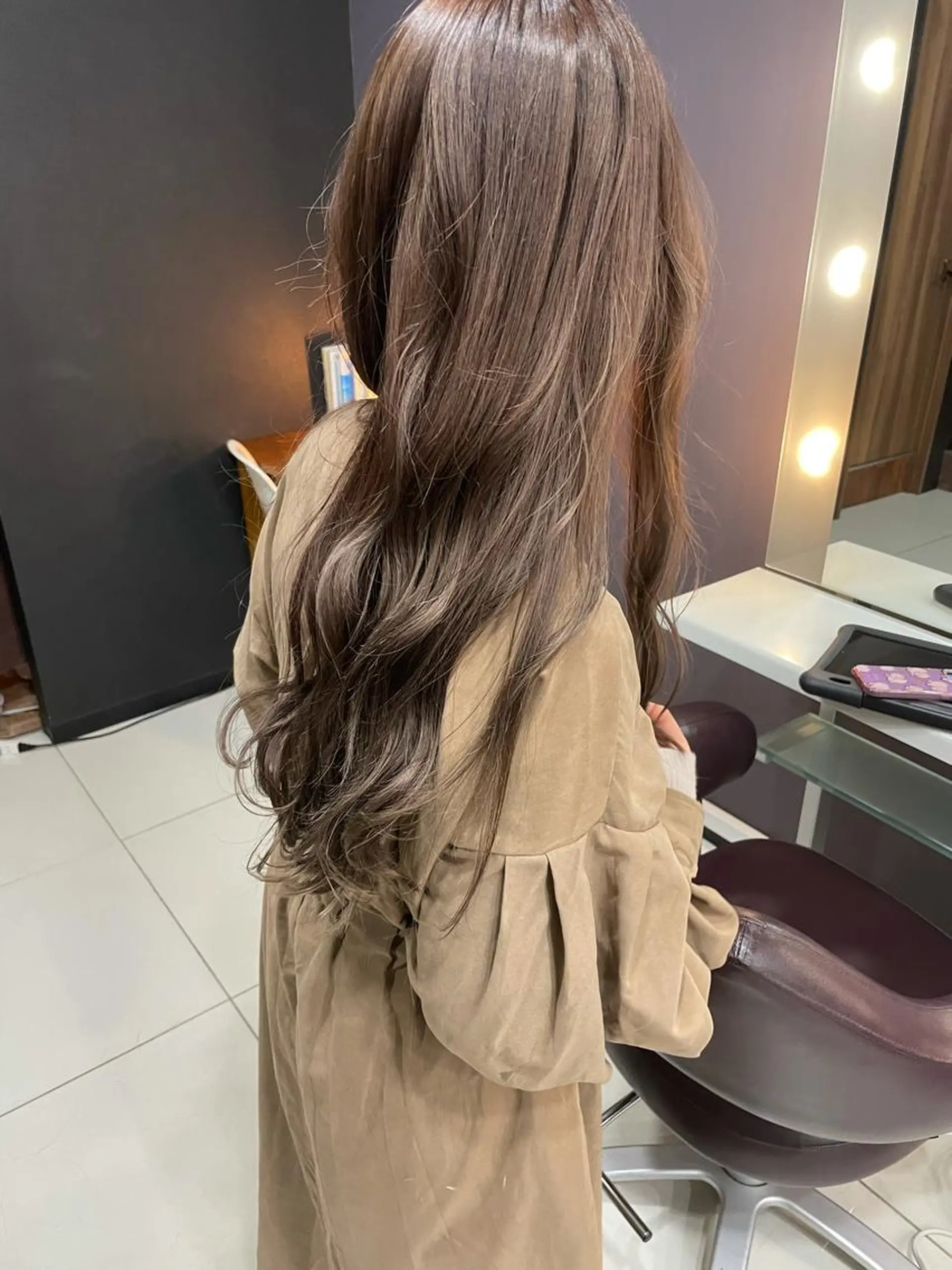 ロング ヘアカラー トリートメント nene .のヘアスタイル