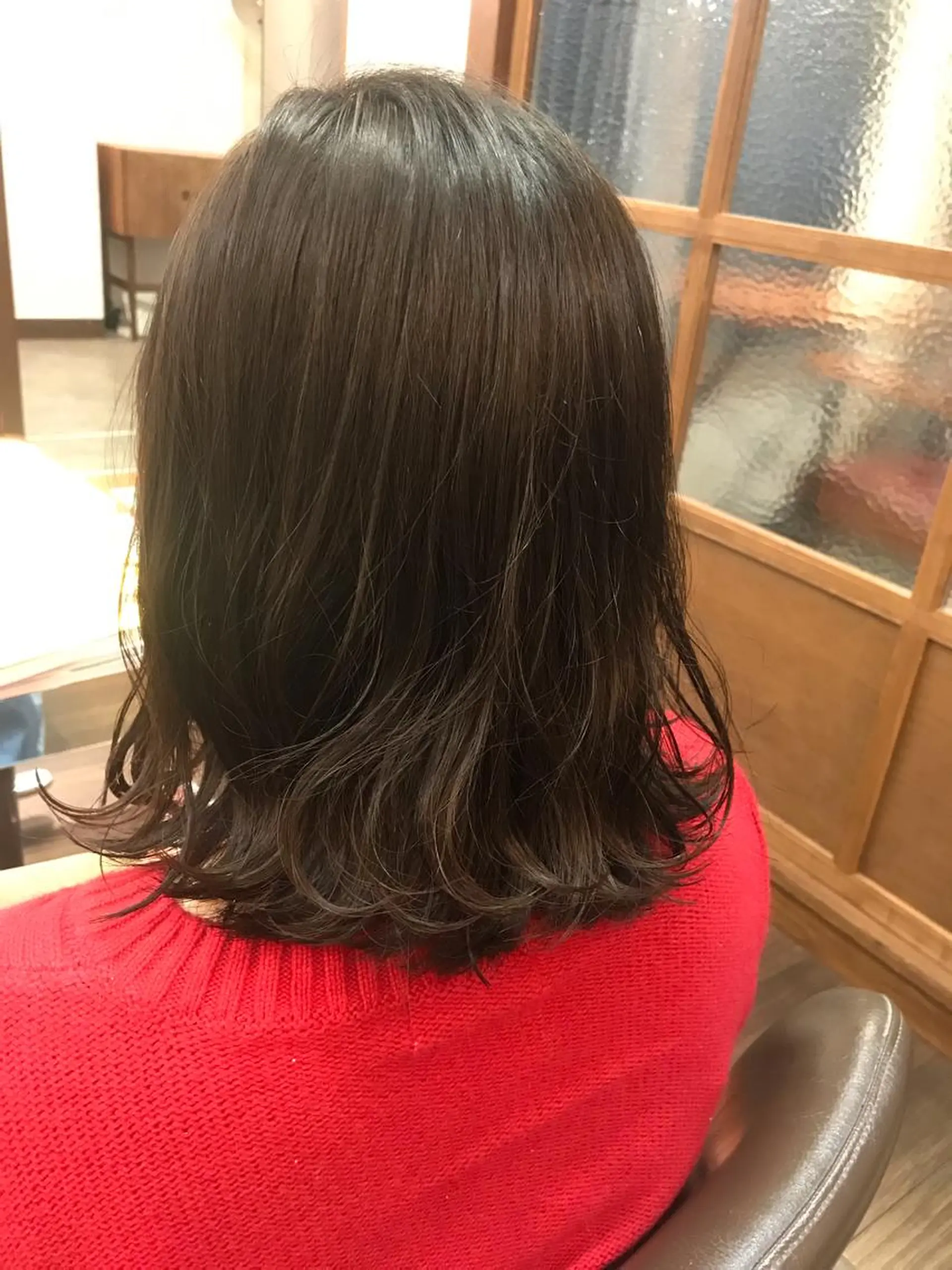 ミディアム 切りっぱなしロブ WAVE所属・西川 佑樹のヘアスタイル