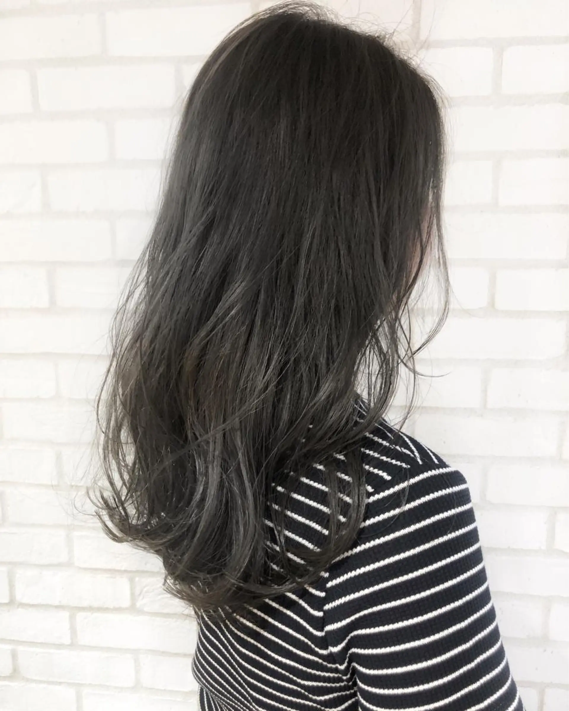 セミロング カラー 小島 侑衣のヘアスタイル