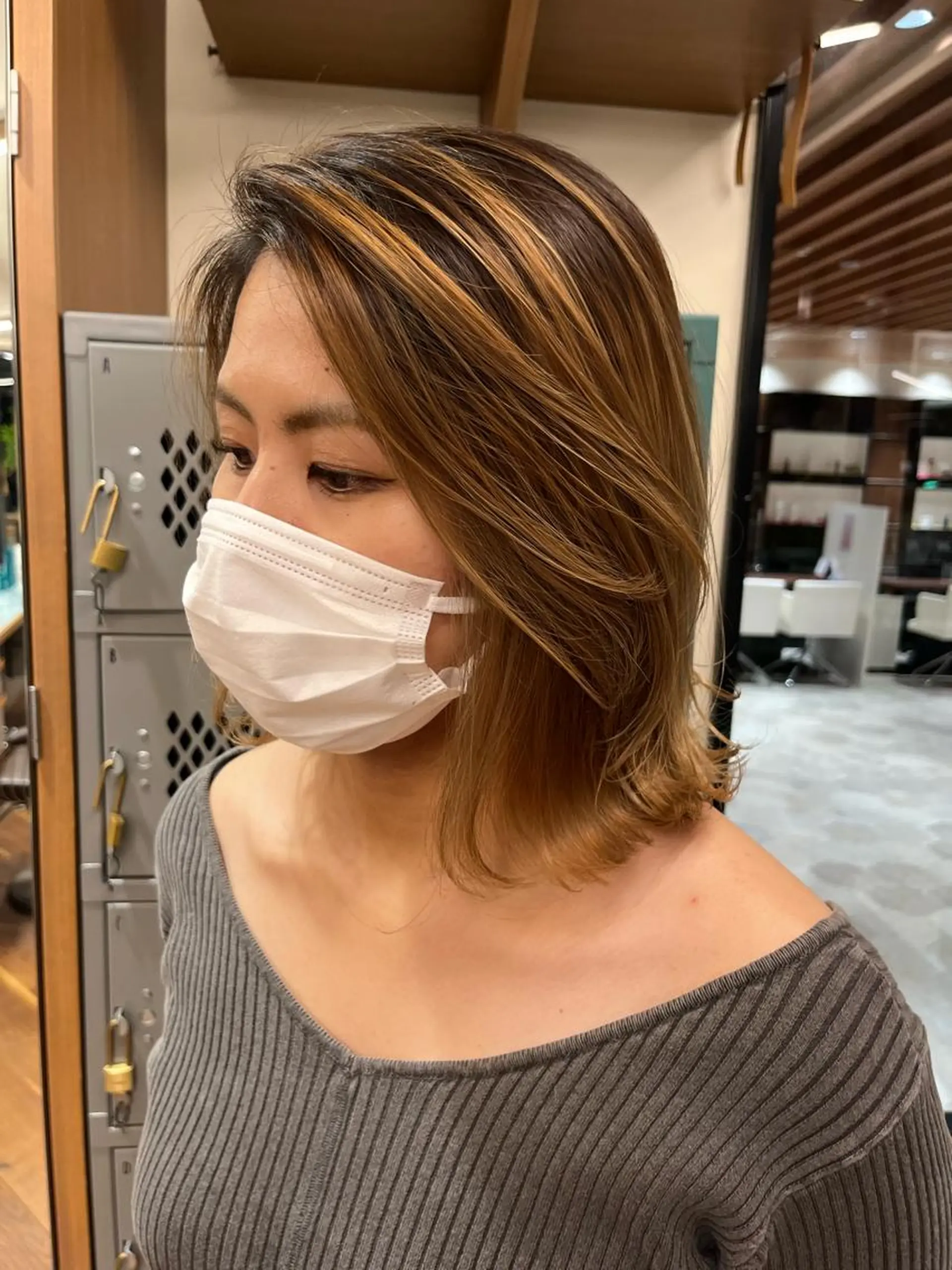 カラー バレイヤージュ 外国人風カラー ｼｮｰﾄｶｯﾄ 梅田 山下　すみれのヘアスタイル