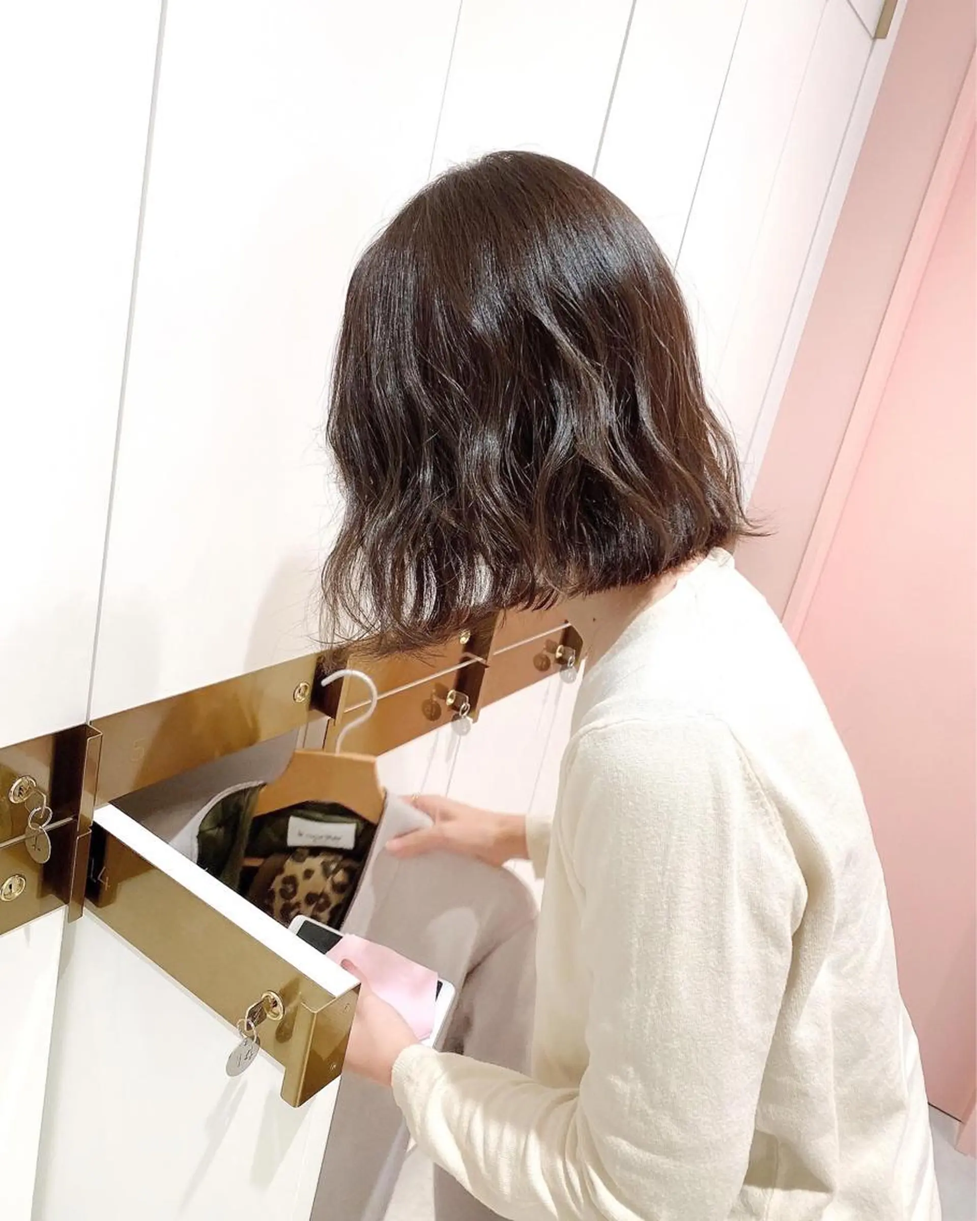 ミディアム 韓国くびれレイヤー 🇰🇷はづきのヘアスタイル