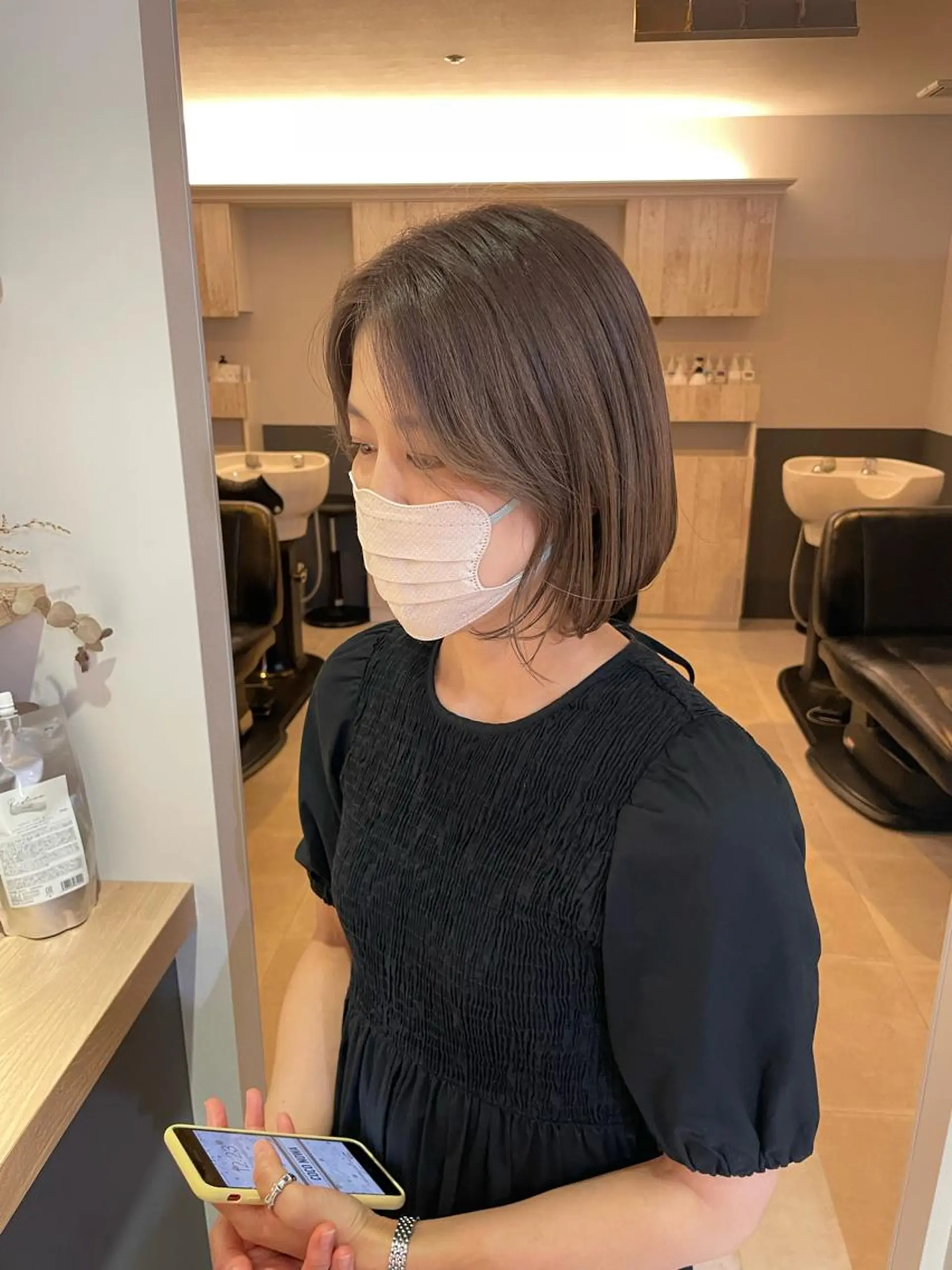 ミディアム カラー akane .のヘアスタイル