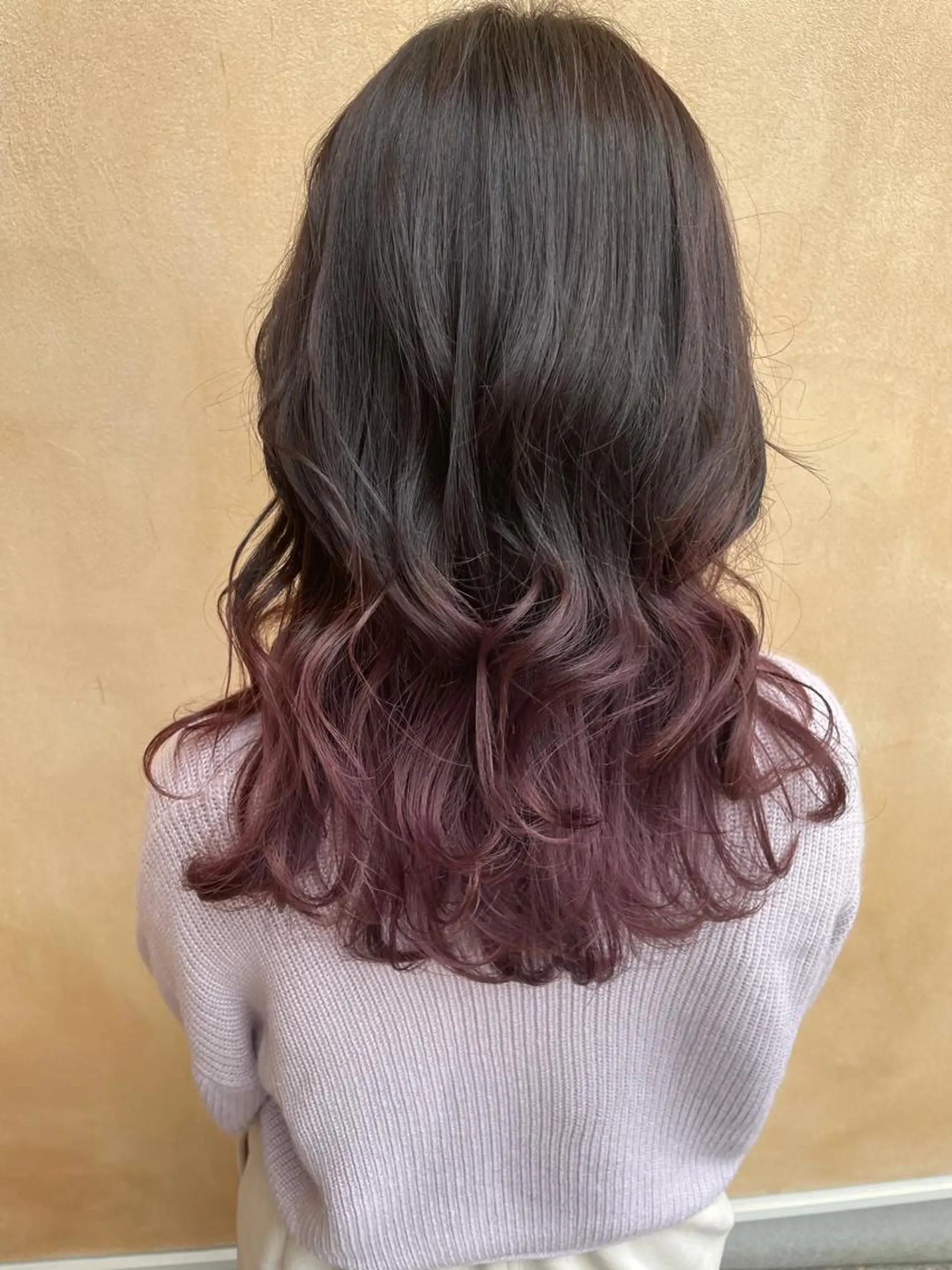 ロング カラー アッシュ ブリーチ グラデーションカラー ハイトーンカラー ピンクカラー 坂元 瑠茄のその他イメージ