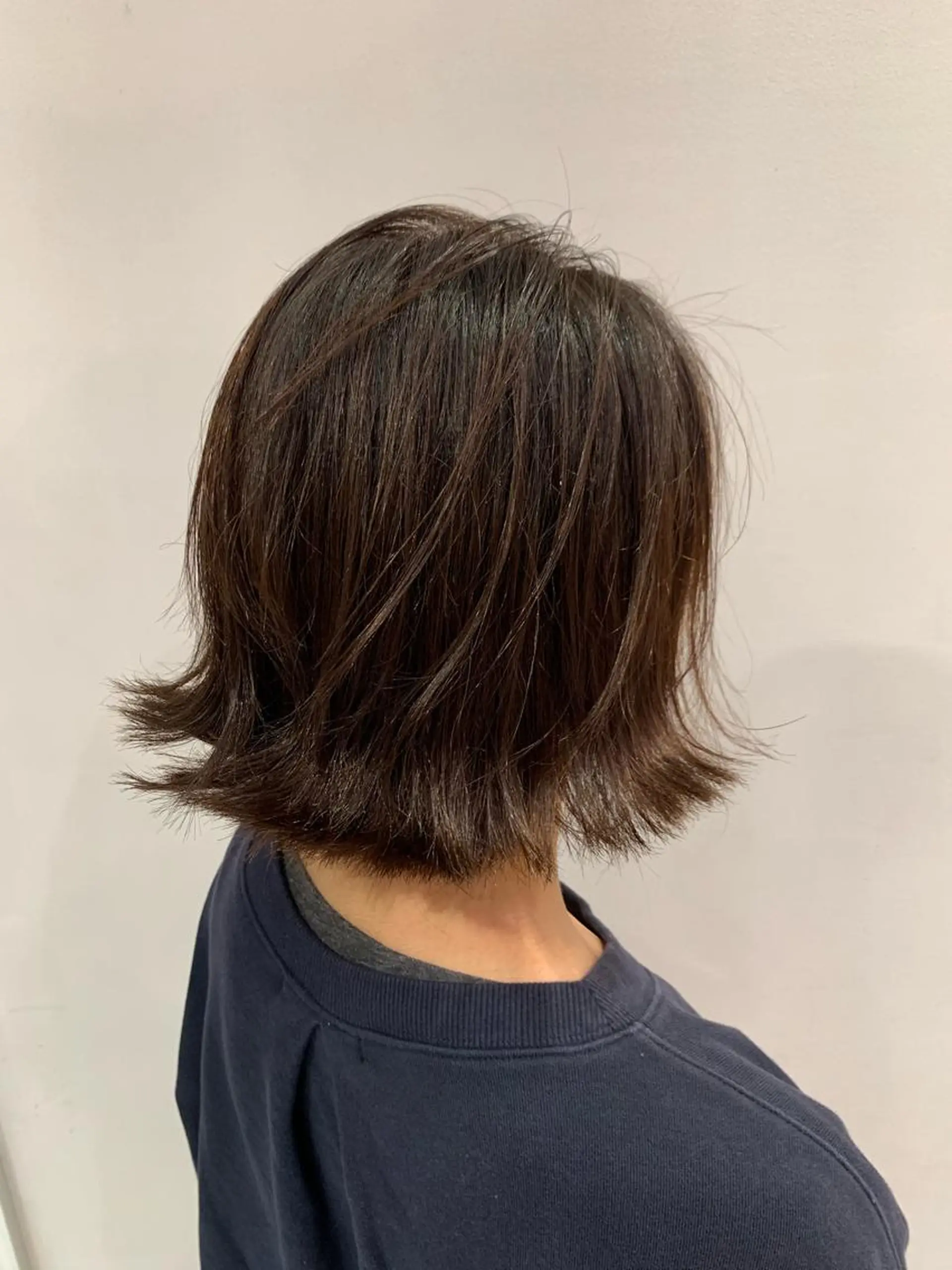 ミディアム カラー 外ハネヘア 大関 はるかのヘアスタイル