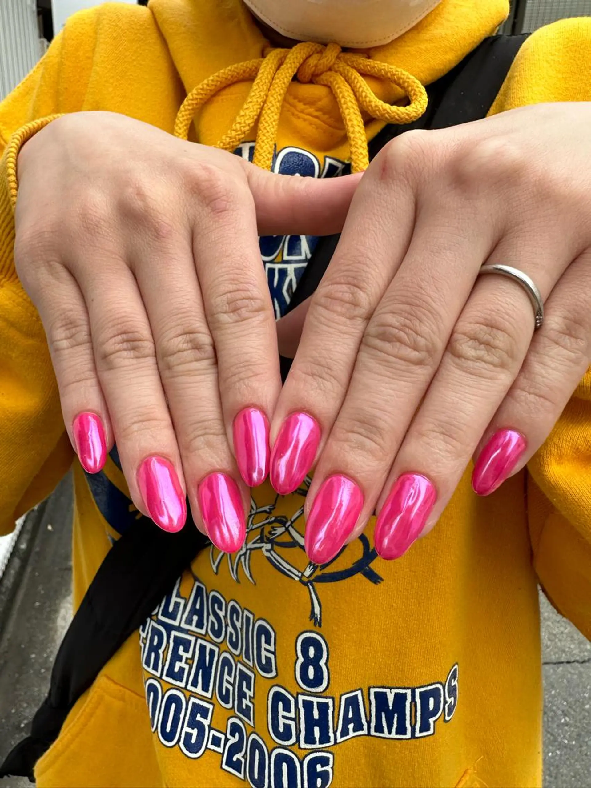 ネイル オーロラネイル 個性派ネイル 🌼 ハルカ ♡の眉毛・アイブロウイメージ